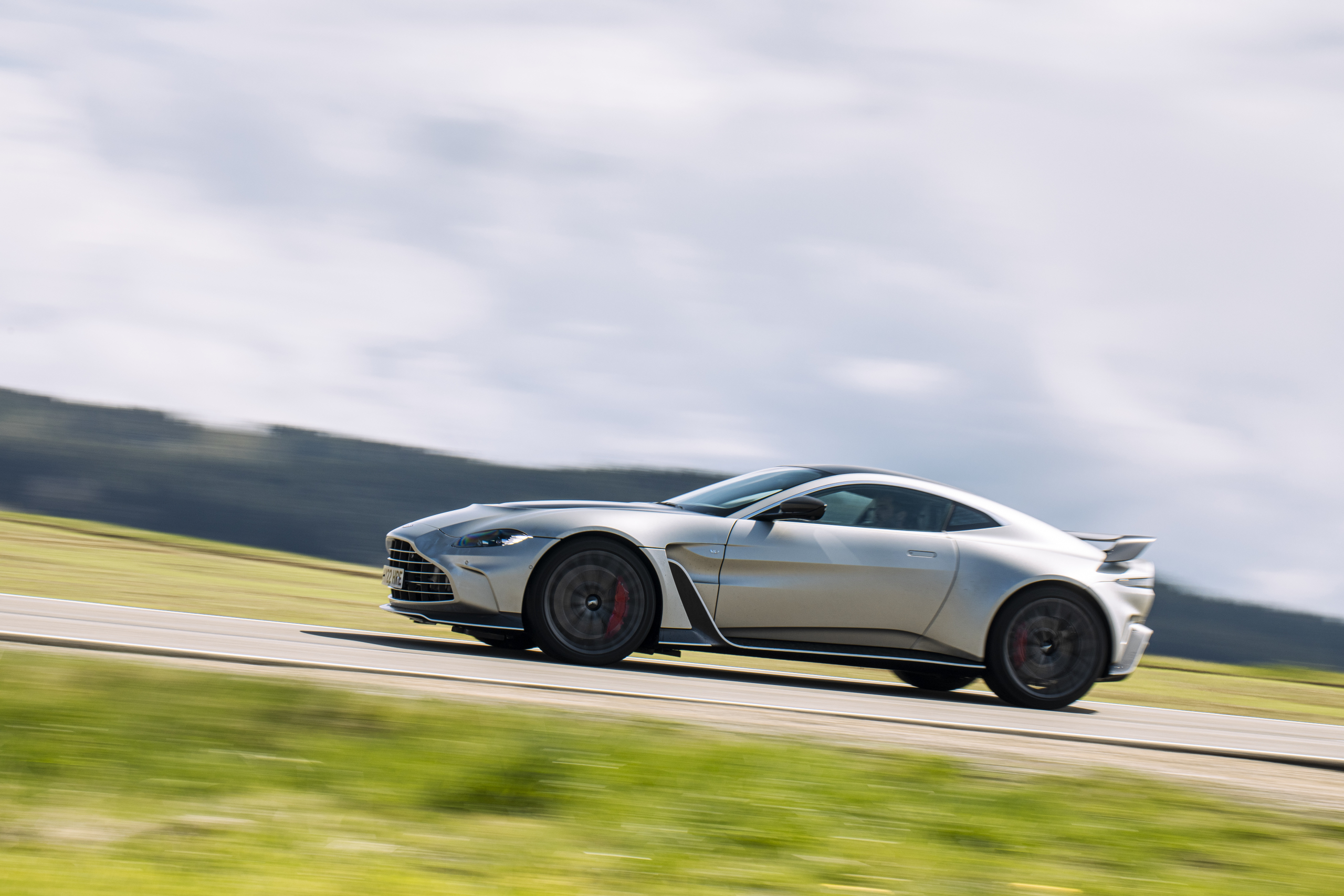 Aston Martin V12 Vantage test: a last hurrah