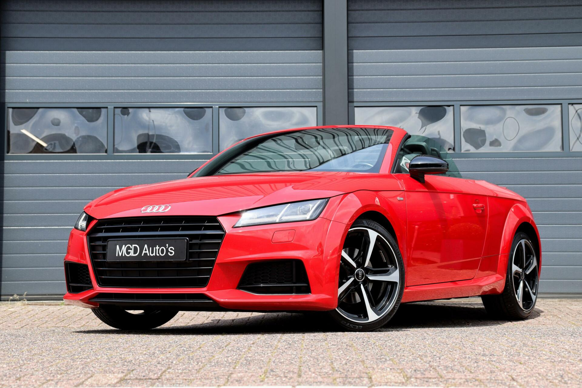 Met deze 5 tweedehands cabrio's is elke rit een feestje