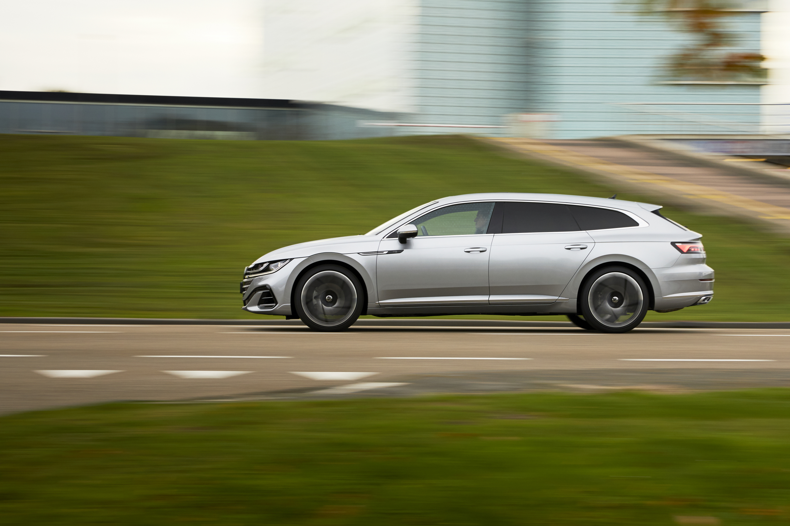 Test Volkswagen Arteon Shooting Brake - Zeg maar dag tegen de saaie, emotieloze Volkswagen