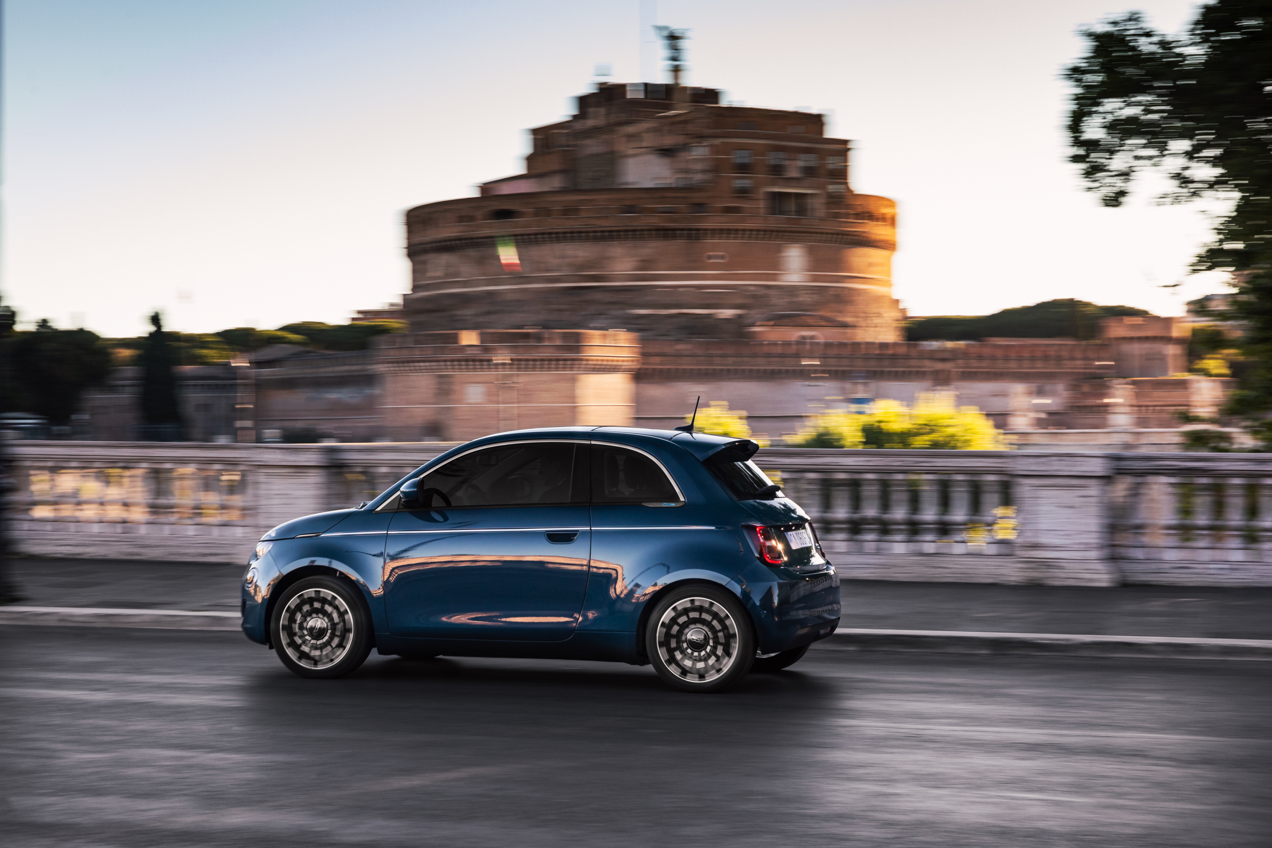 Eerste review: elektrische Fiat 500e doet eigenlijk alles goed