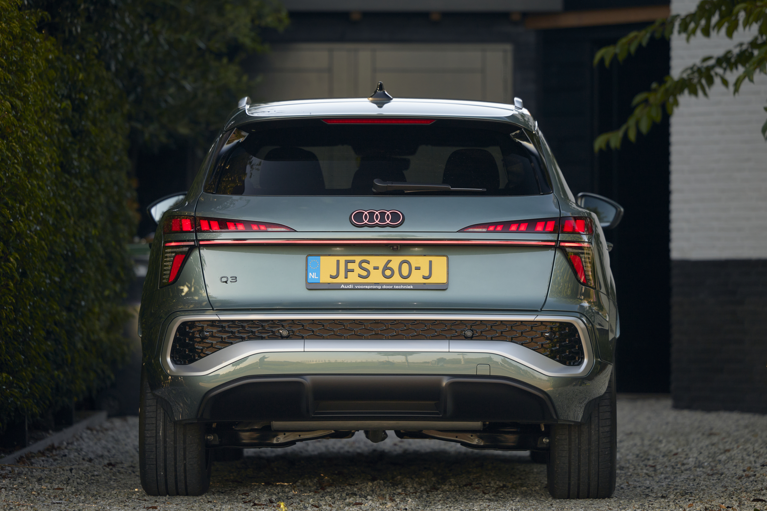TEST: Audi Q3 e-hybrid wil jou met dit getal weghouden van de BMW X1 en Mercedes GLA