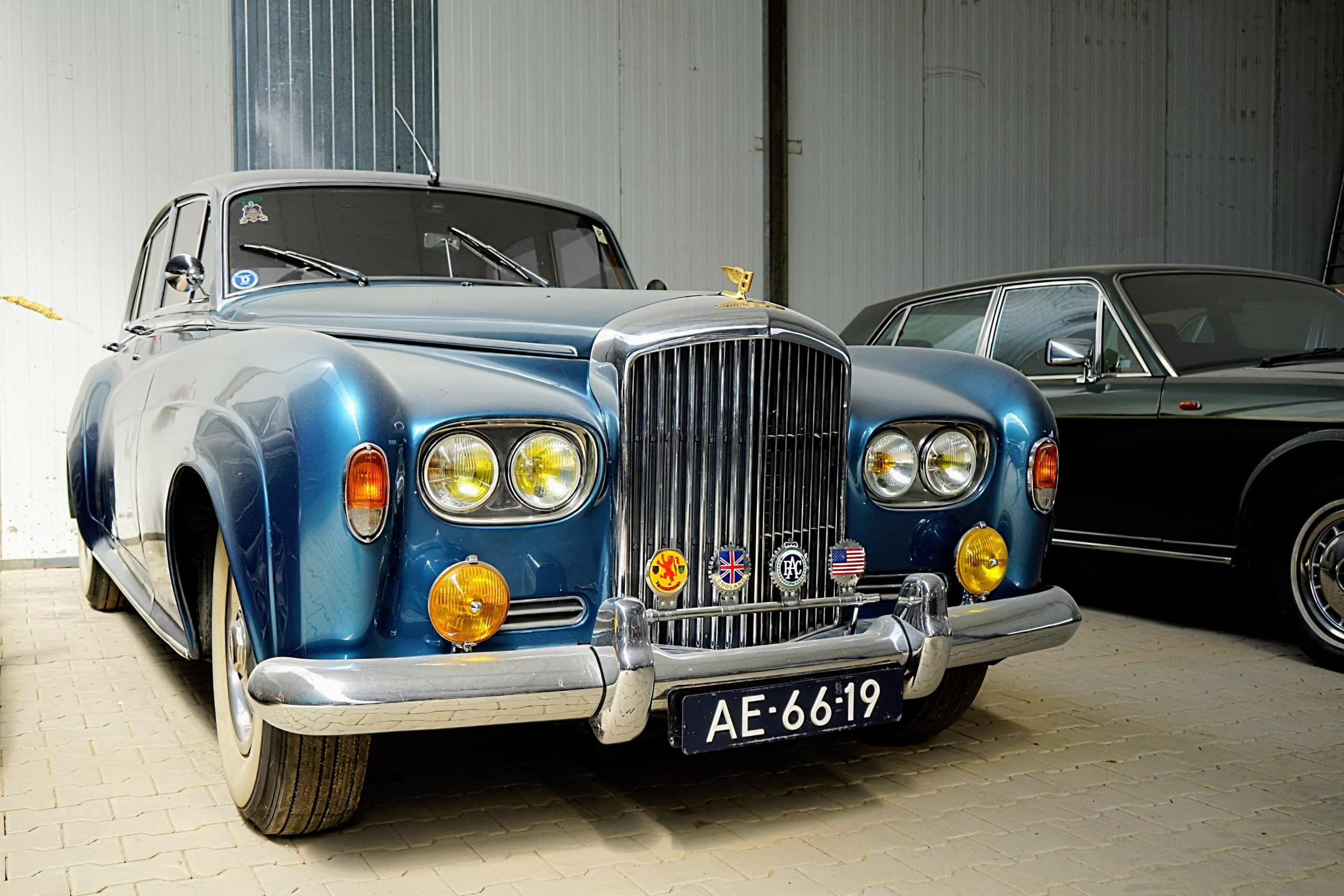 In Arnhem staat een verborgen museum vol Rolls-Royces en Bentleys