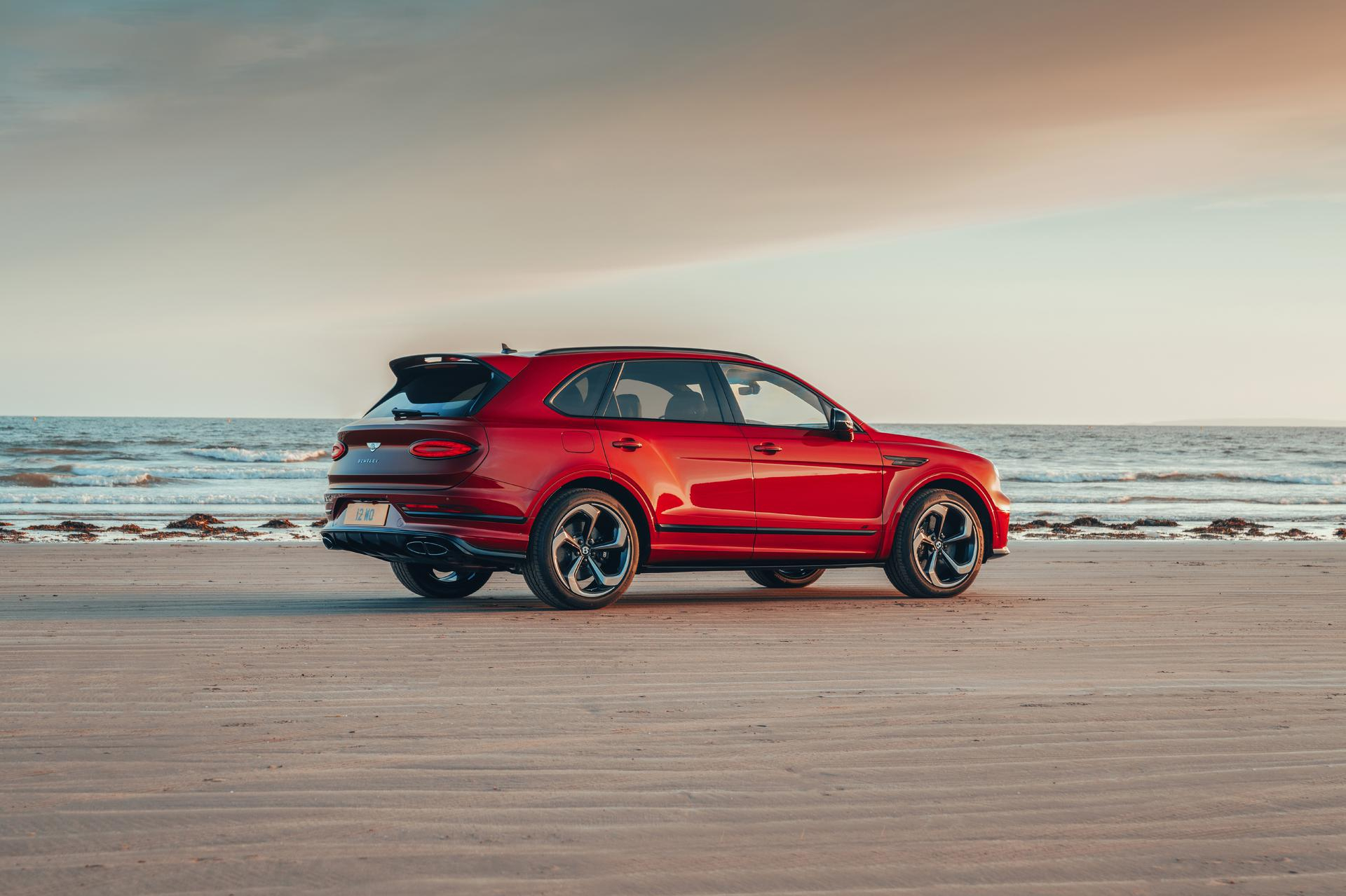 Laatste grote sportwagenmerk capituleert voor de SUV
