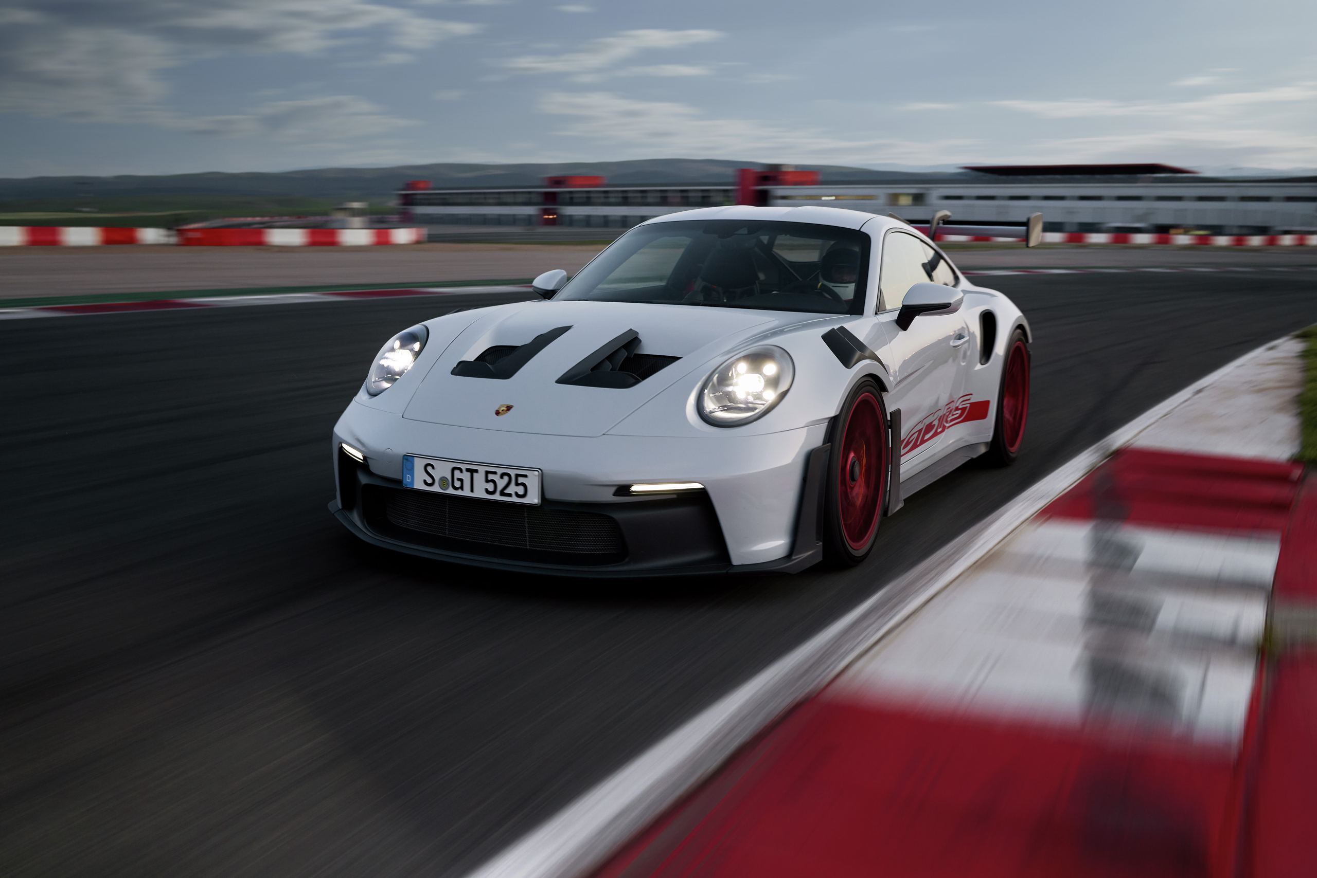 Hé achtervleugel, waar ga je met die Porsche 911 GT3 RS naartoe?