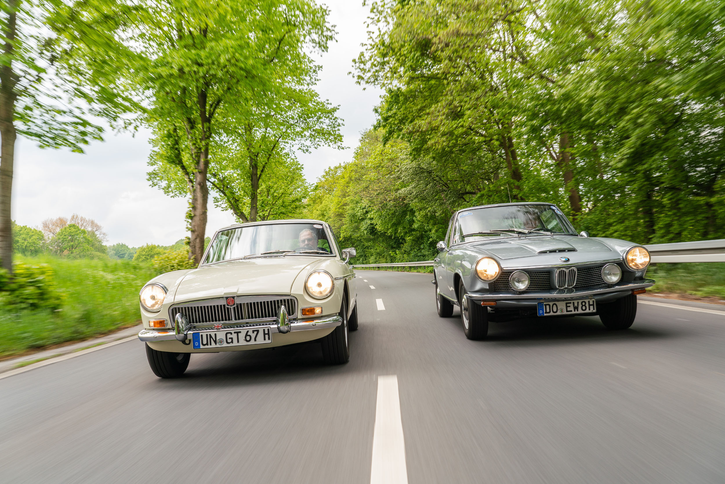 Classic Cars Magazine - Baas van de autobahn in de Alpina B10 Bi-Turbo