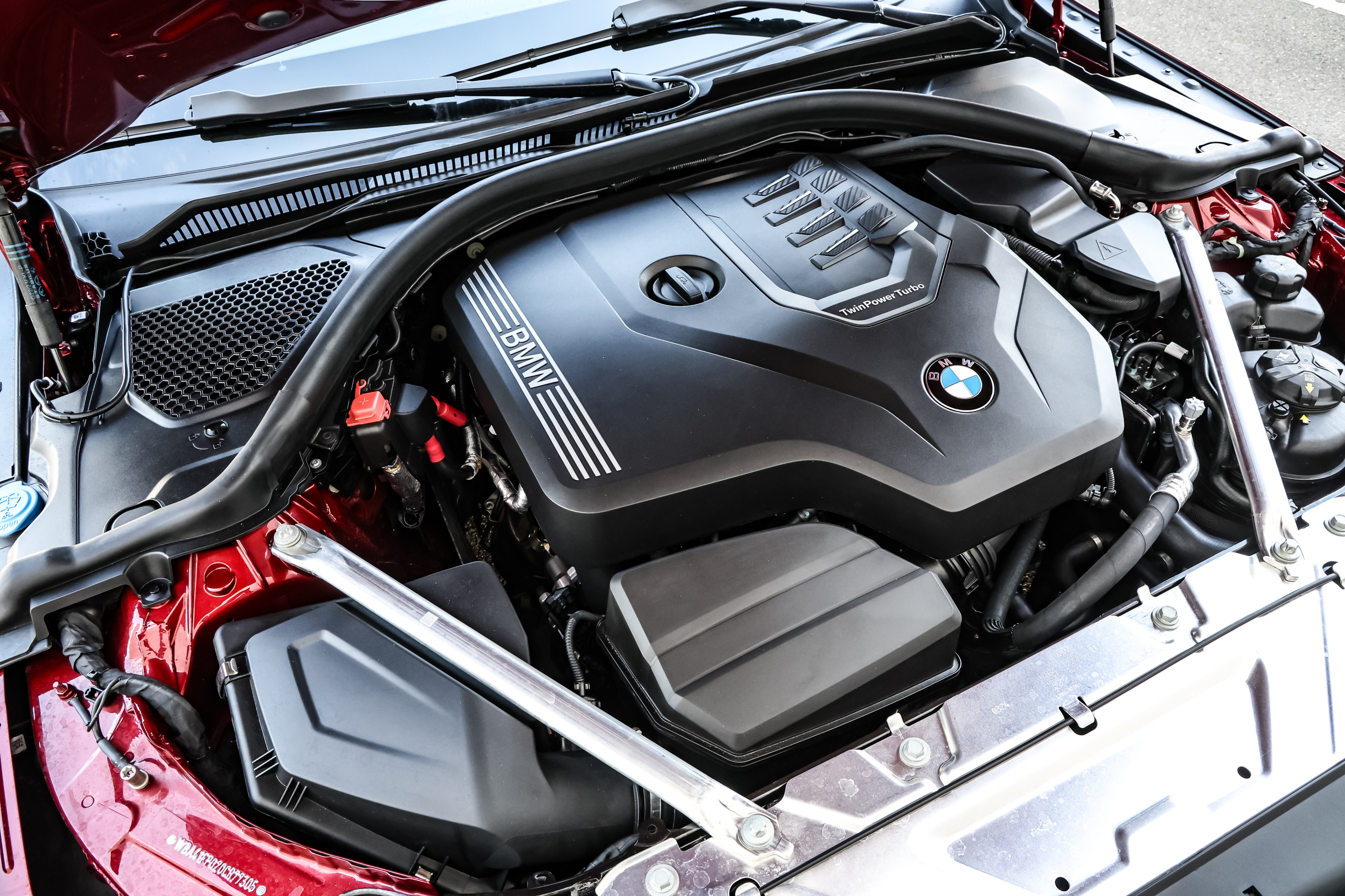 Zo jaagt deze BMW concurrent van Mercedes in de stress