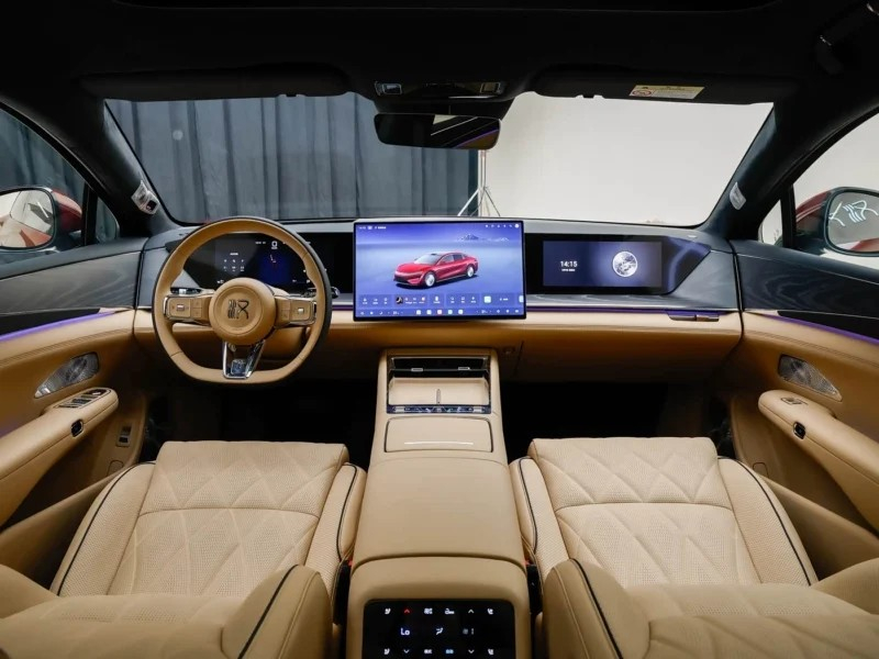 BMW en Mercedes schrikken zich een hoedje van deze nieuwe Chinese EV