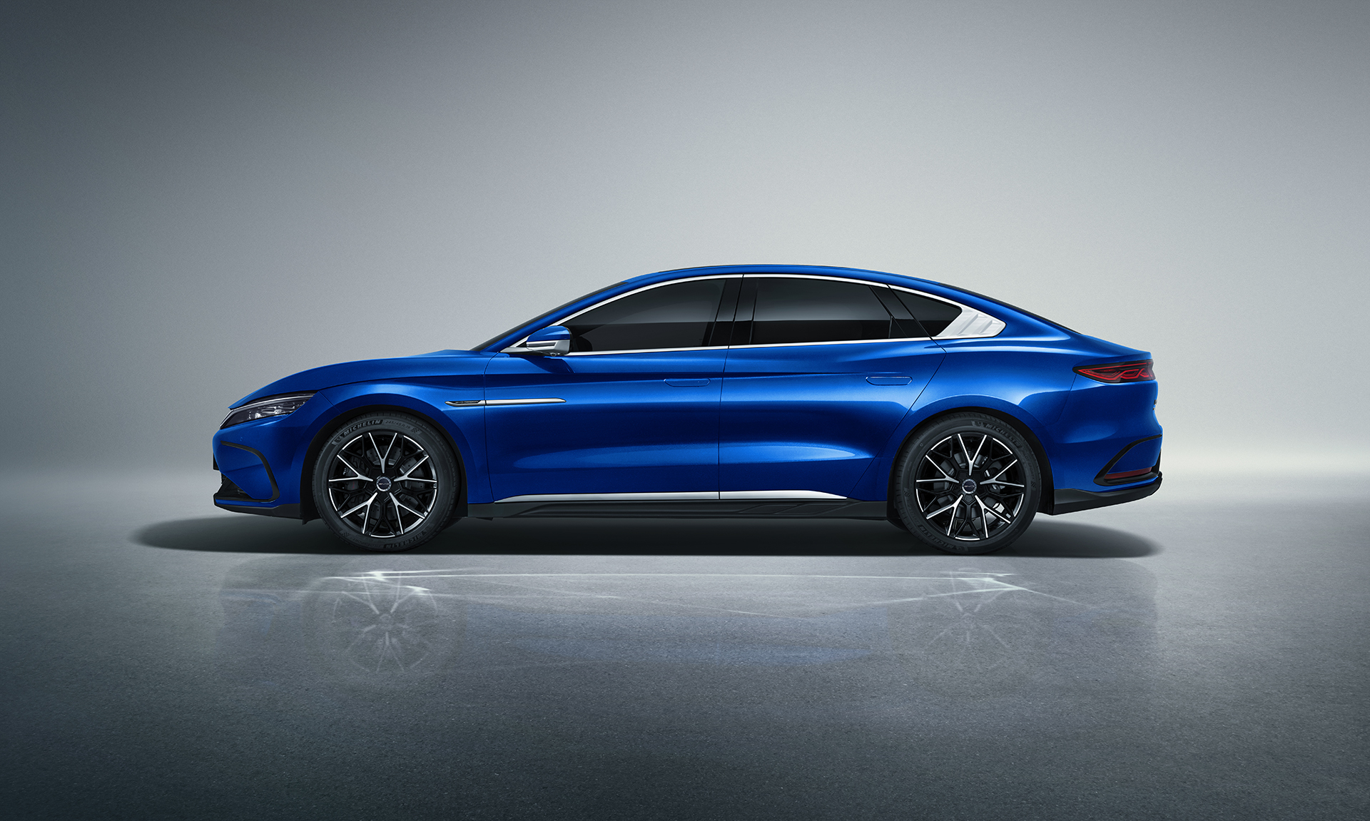 BYD Han (2023): Waarom zou je nog langer wachten op de Volkswagen ID. Aero?