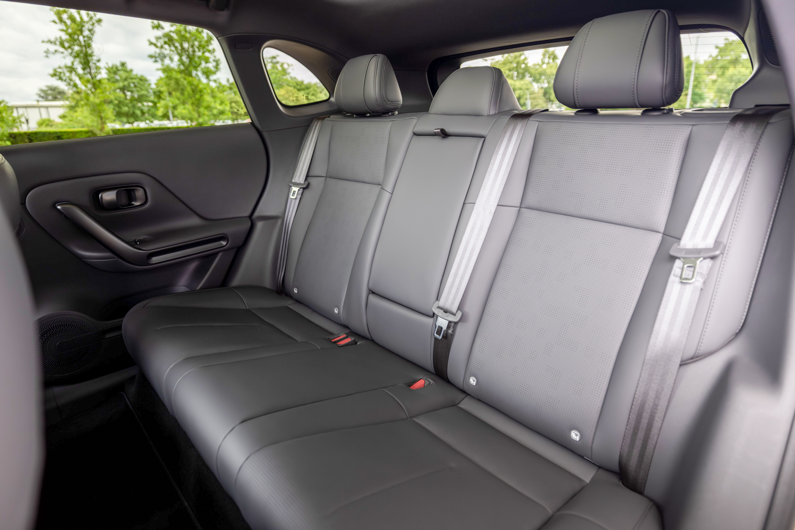 TEST - Deze luxe concurrent van de Volkswagen ID.3 is verdacht goedkoop