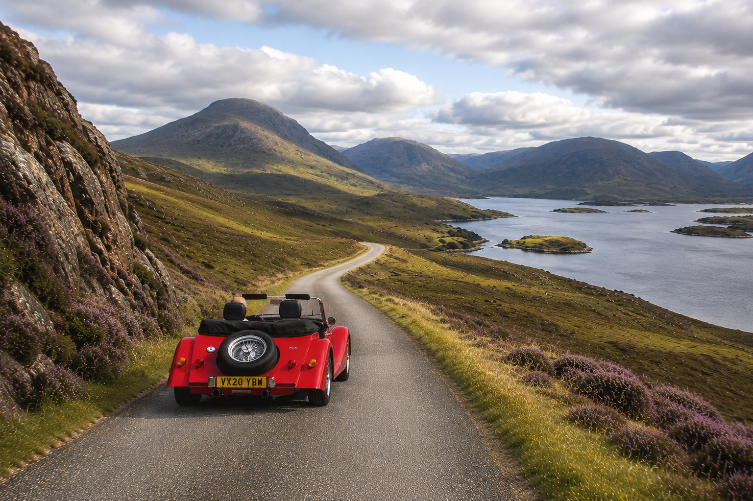 Wie van bochten en Britten houdt, móét met deze auto op vakantie naar Schotland