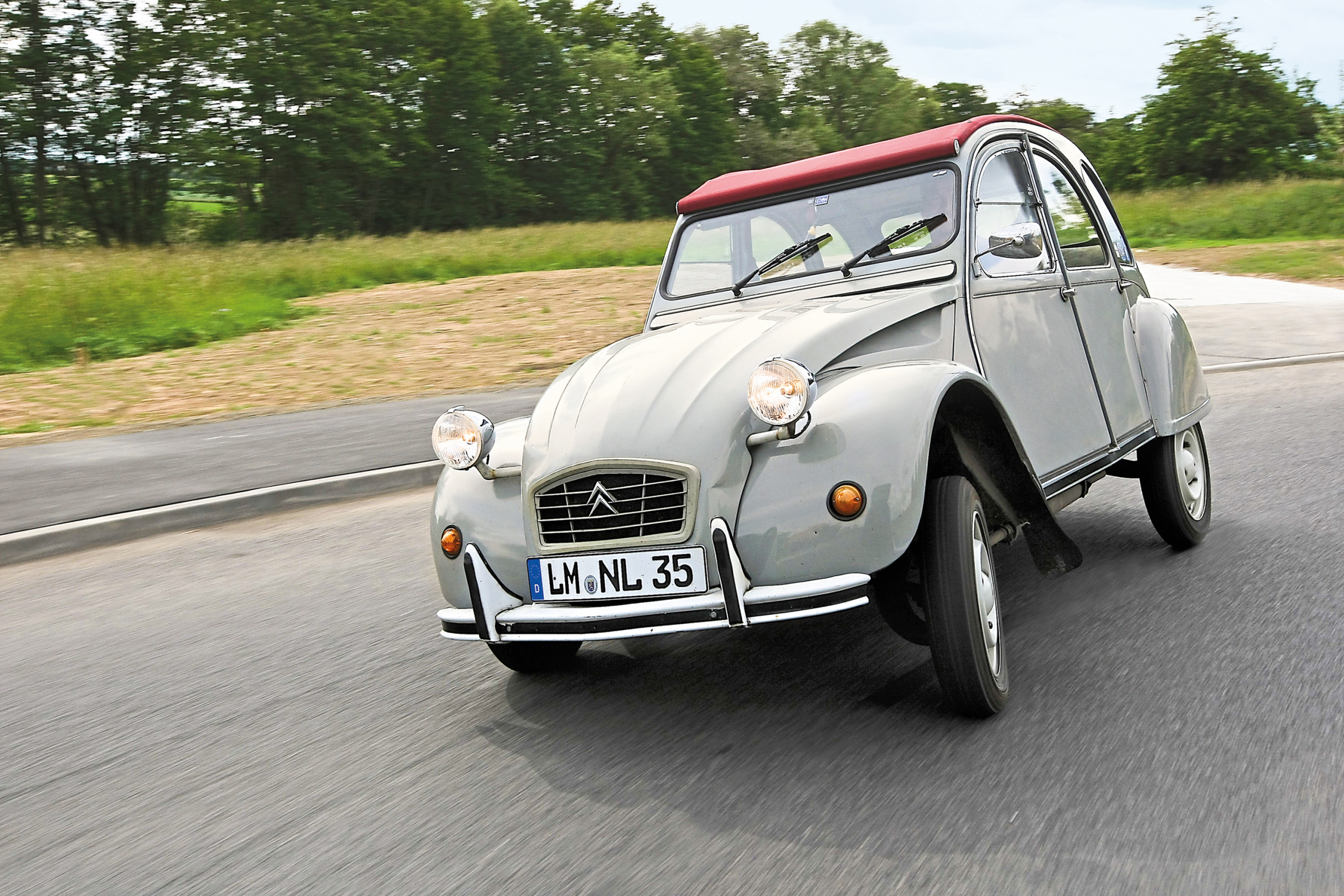 Column Maarten van Rossem: waarom de 2CV de meest originele auto is die ooit is gebouwd