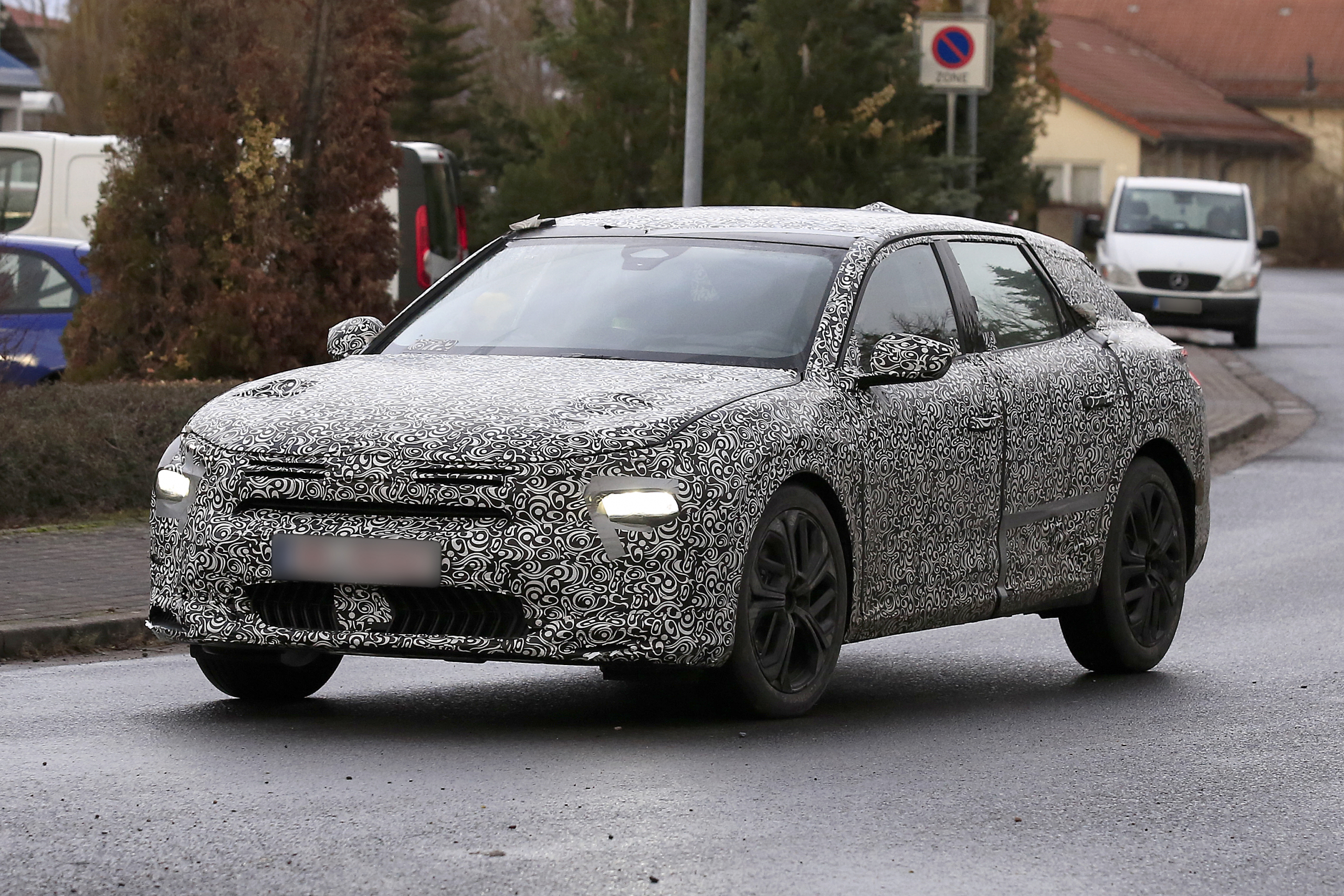 Het D-segment is dood! Maar toch komt de Citroën C5 terug