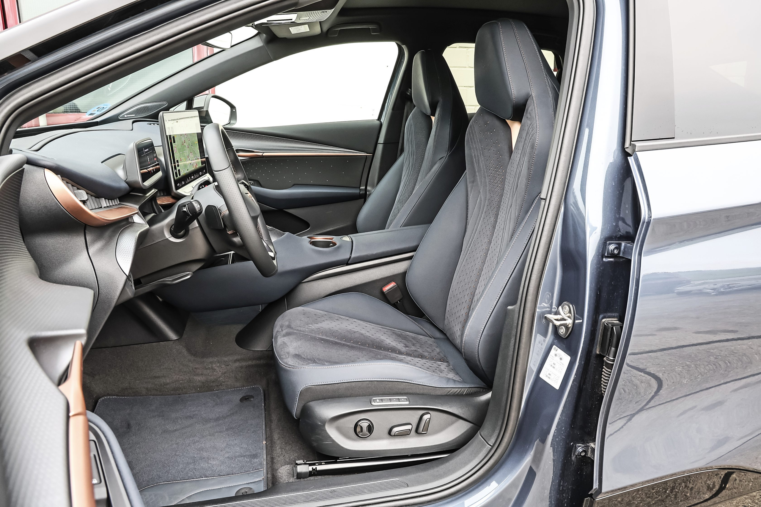 TEST Cupra Tavascan: snel, maar kan-ie qua comfort op tegen Audi en Mercedes?