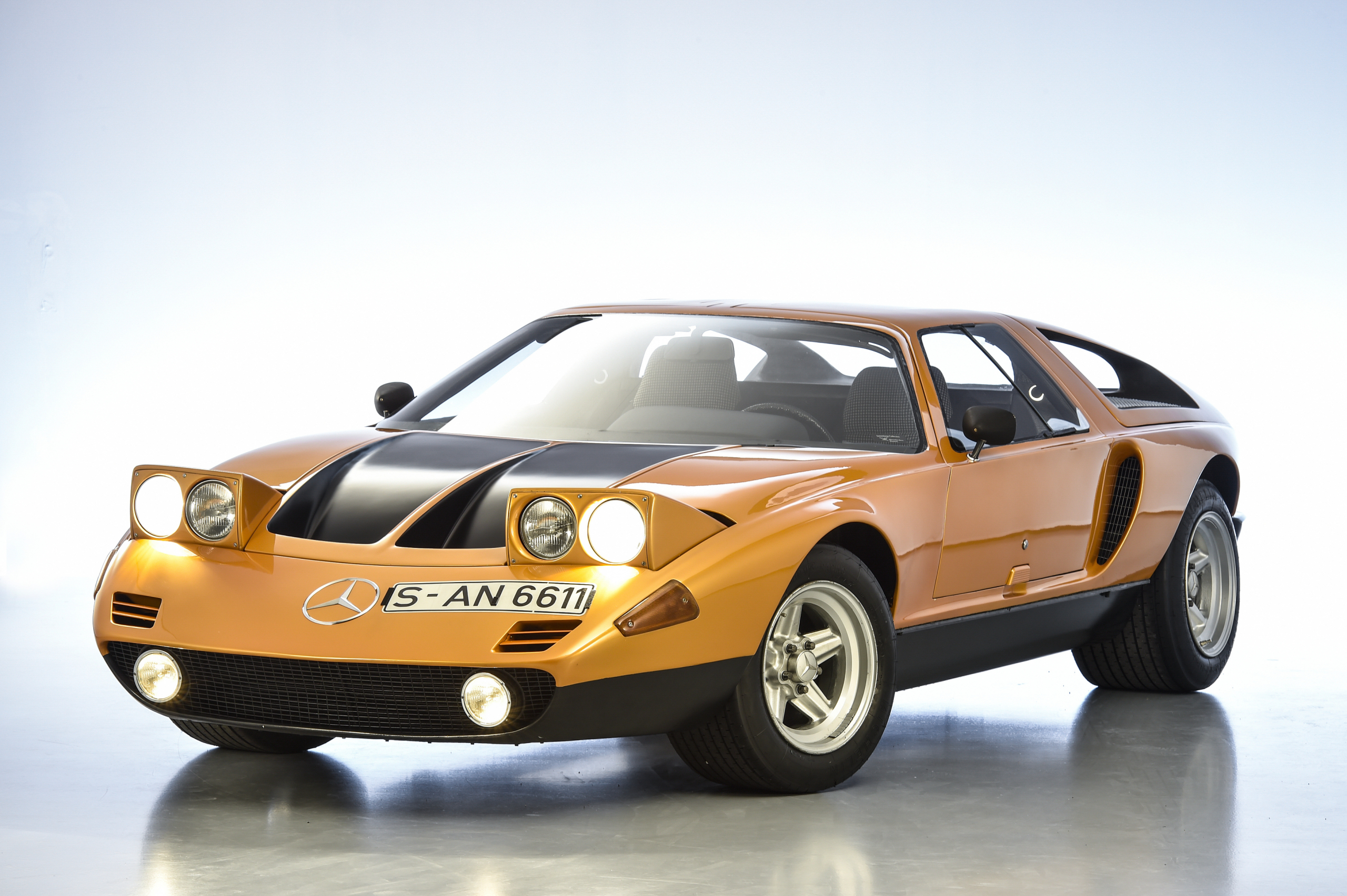 Waarom de vetste Mercedes C-klasse nooit in productie ging: Mercedes C 111 wordt 50