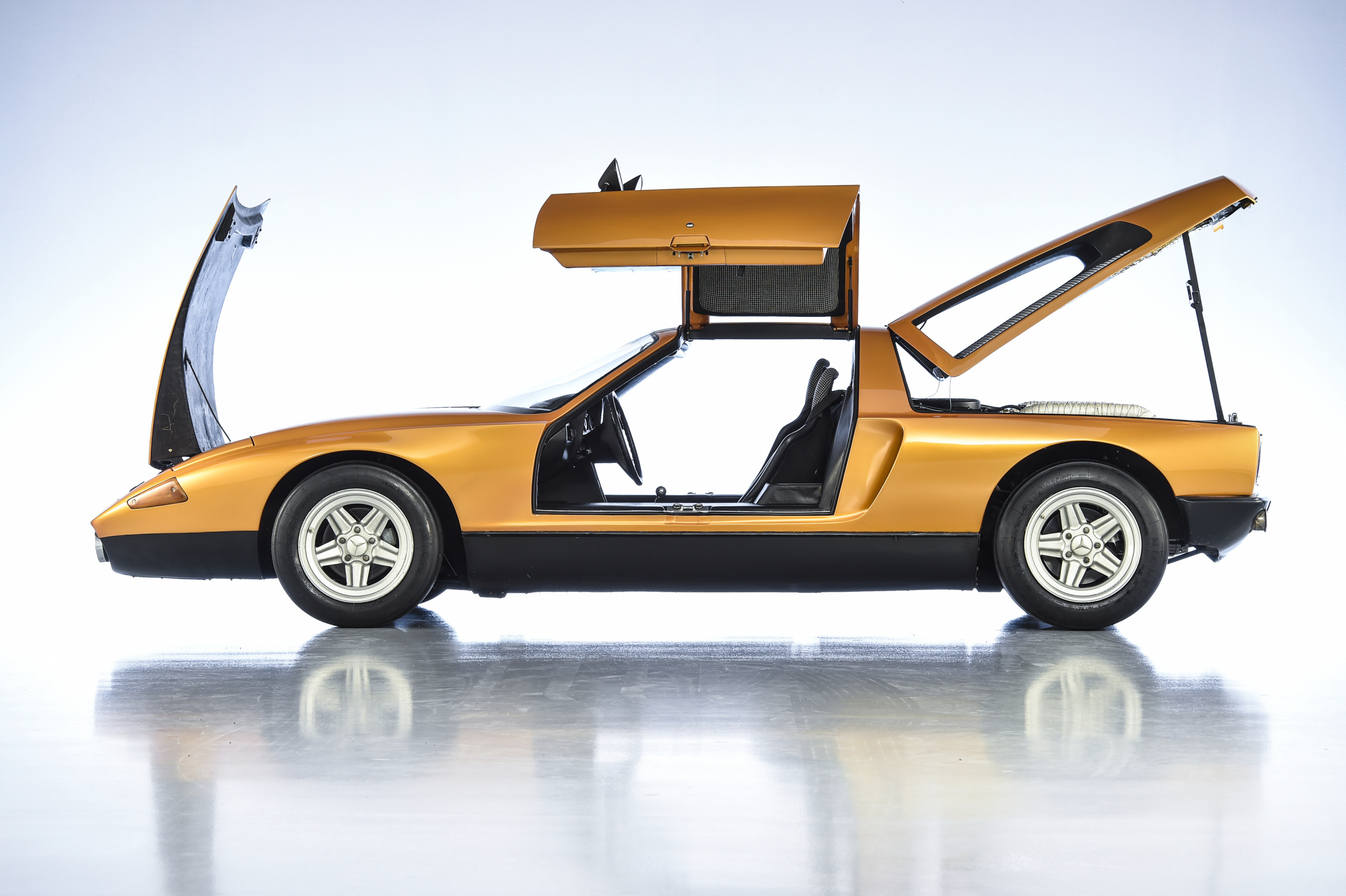 Waarom de vetste Mercedes C-klasse nooit in productie ging: Mercedes C 111 wordt 50