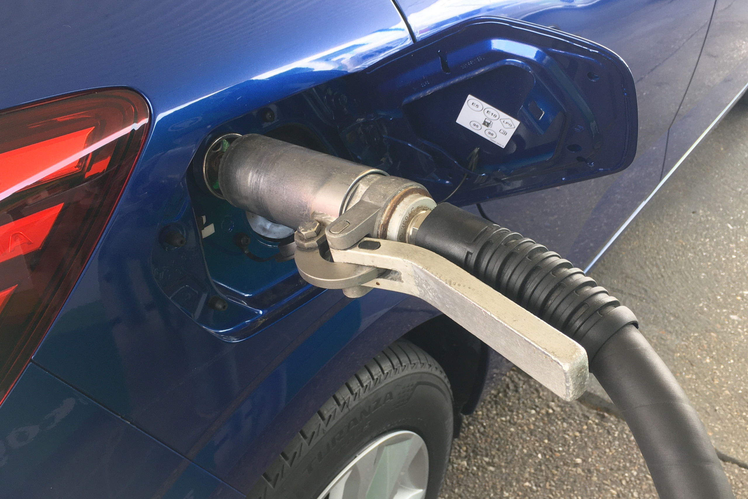 Vooral dieselrijder de klos door peperdure olie - is lpg een optie?