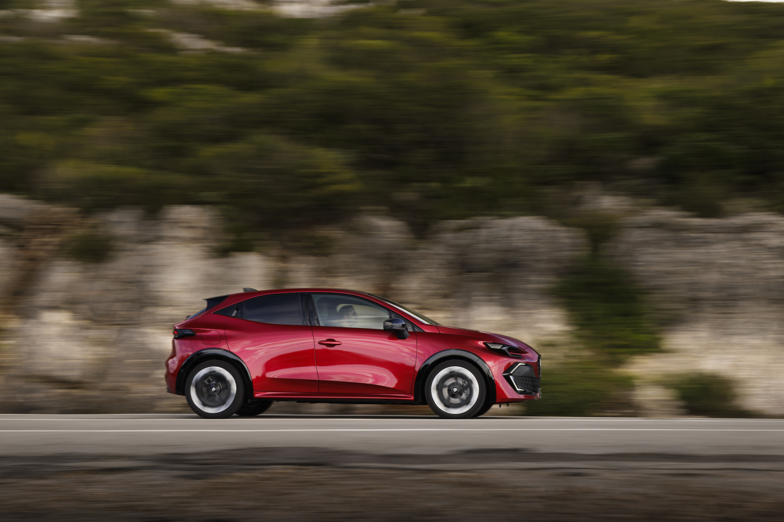 Renault Clio review (2025)