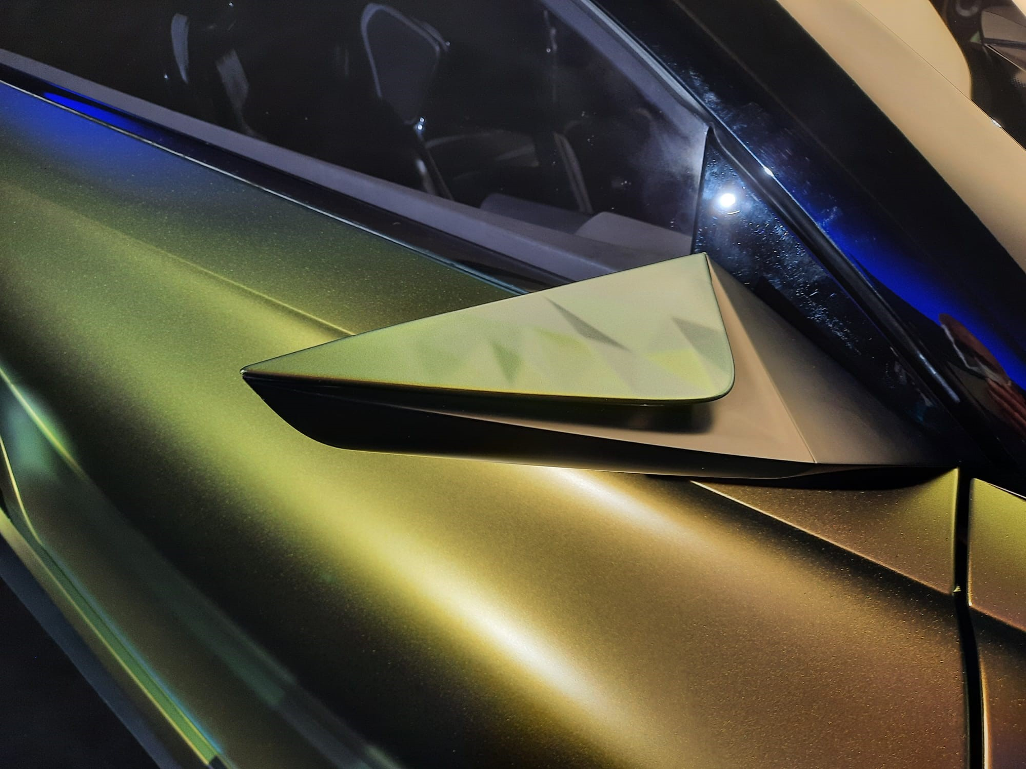 Wil je de DS E-Tense Performance opladen tot 100 procent? Dan heb je niet eens tijd om te plassen
