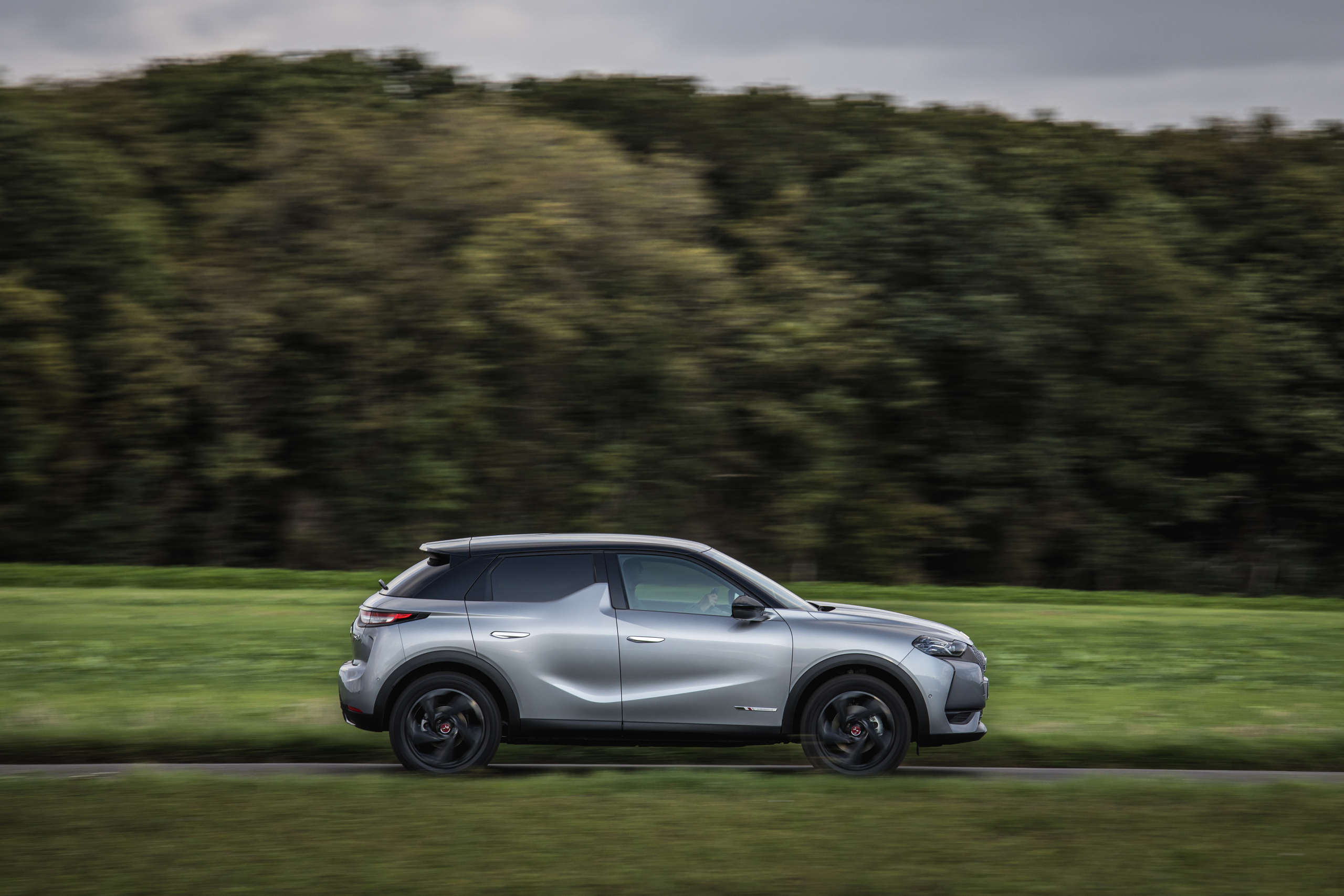 Wat is er opvallend aan de DS 3 Crossback E-Tense?