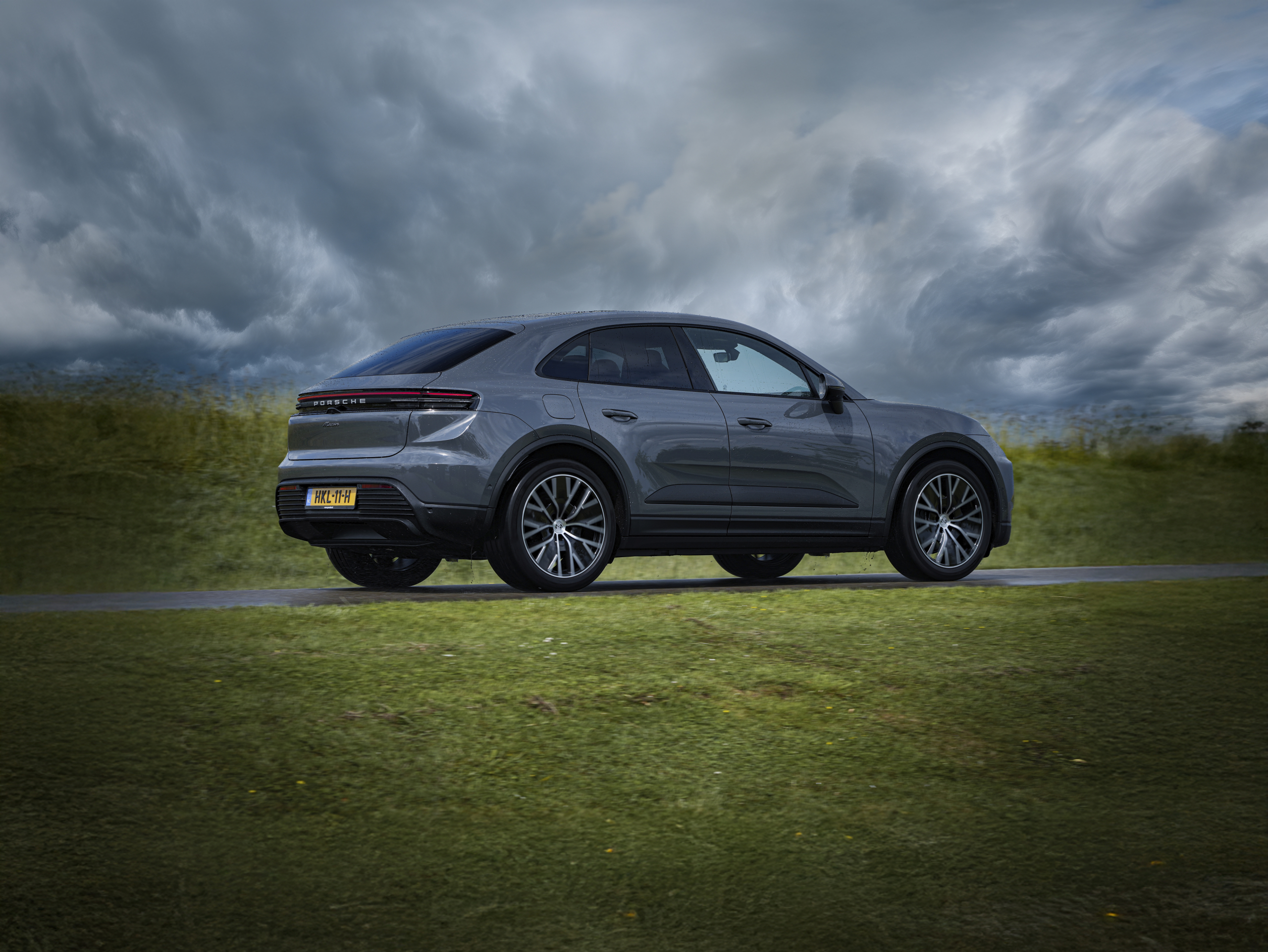 Review goedkoopste Porsche: Macan Electric RWD (2025) - 100 pk meer dan de engste Porsche ooit