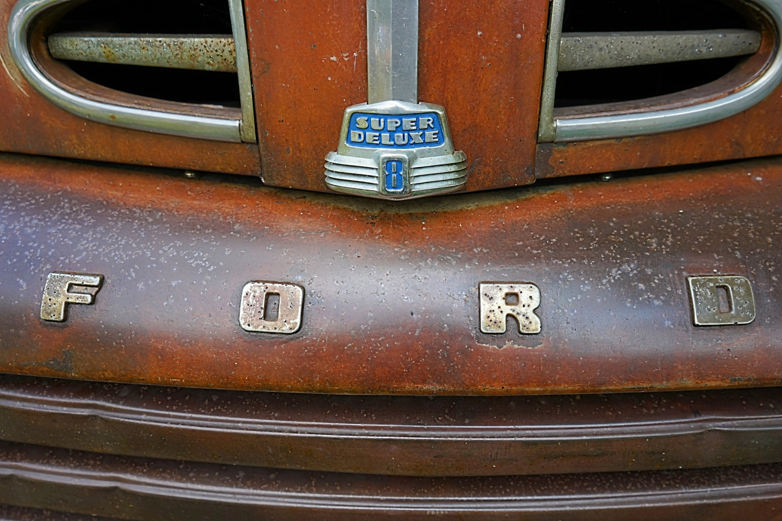 Op deze plek komen Amerikaanse auto's en hunebedden samen