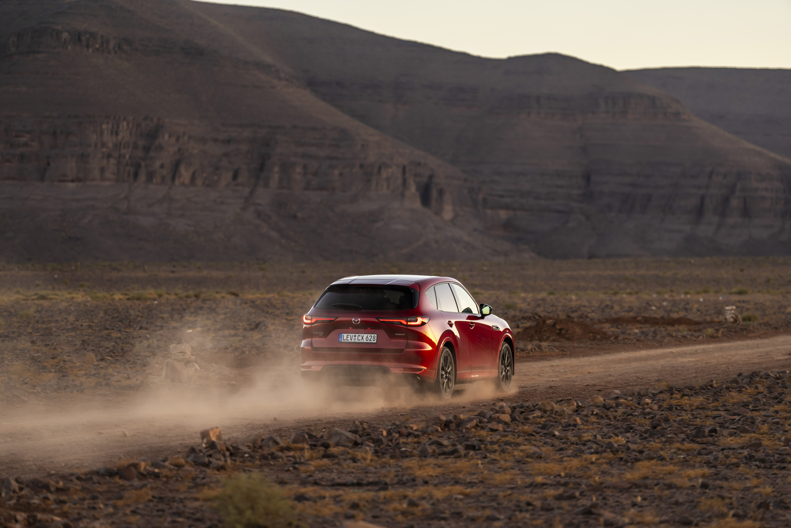 Slangen, schorpioenen, spanning: dwars door Marokko met een Mazda CX-60