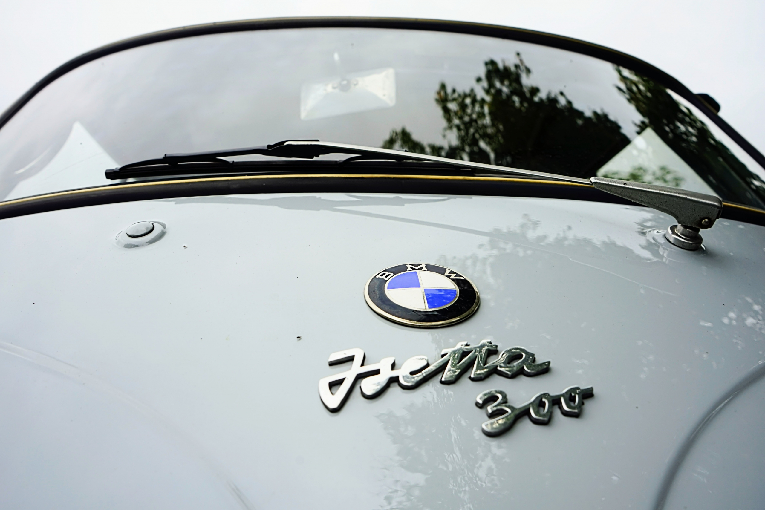 Dwergauto’s: kleine geluksbrengers op wielen