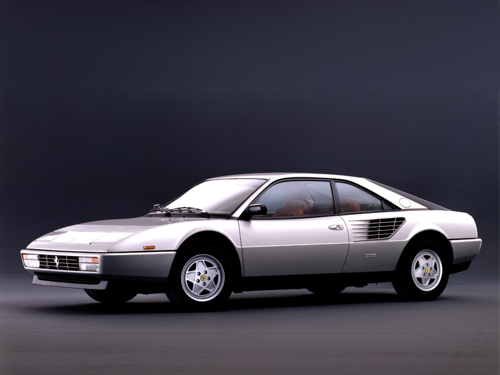Brandweerduikers Amsterdam vinden Ferrari op bodem van het IJ
