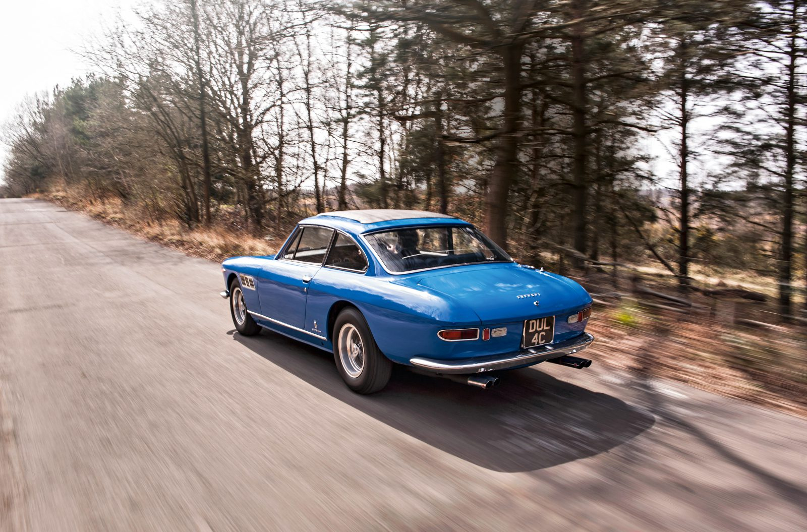 Rijden met de allereerste auto van John Lennon