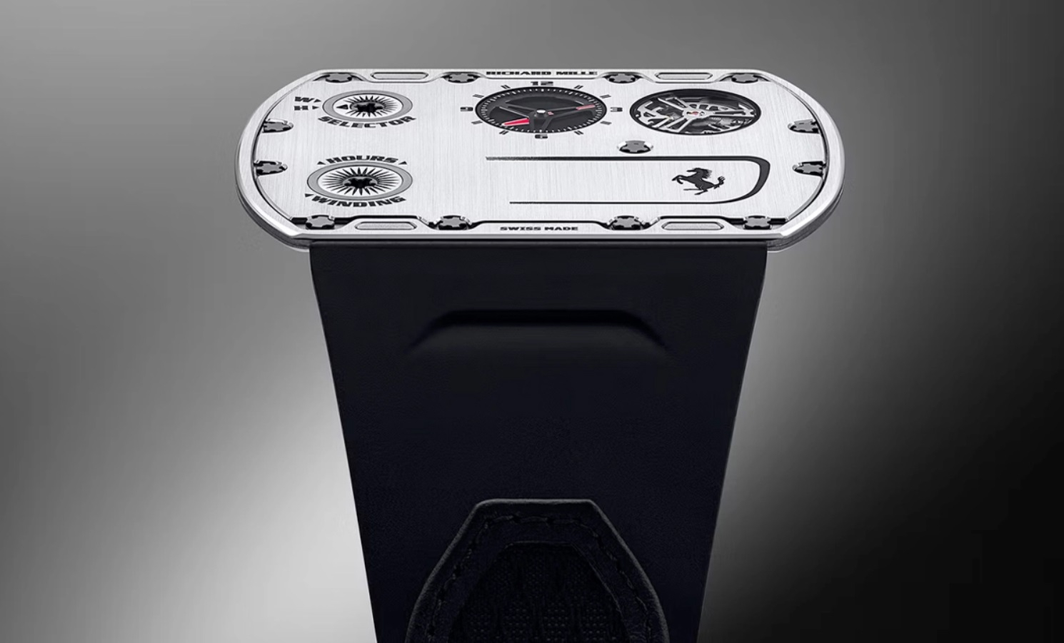Voor de prijs van het dunste horloge ter wereld kun je 7 Ferrari's kopen