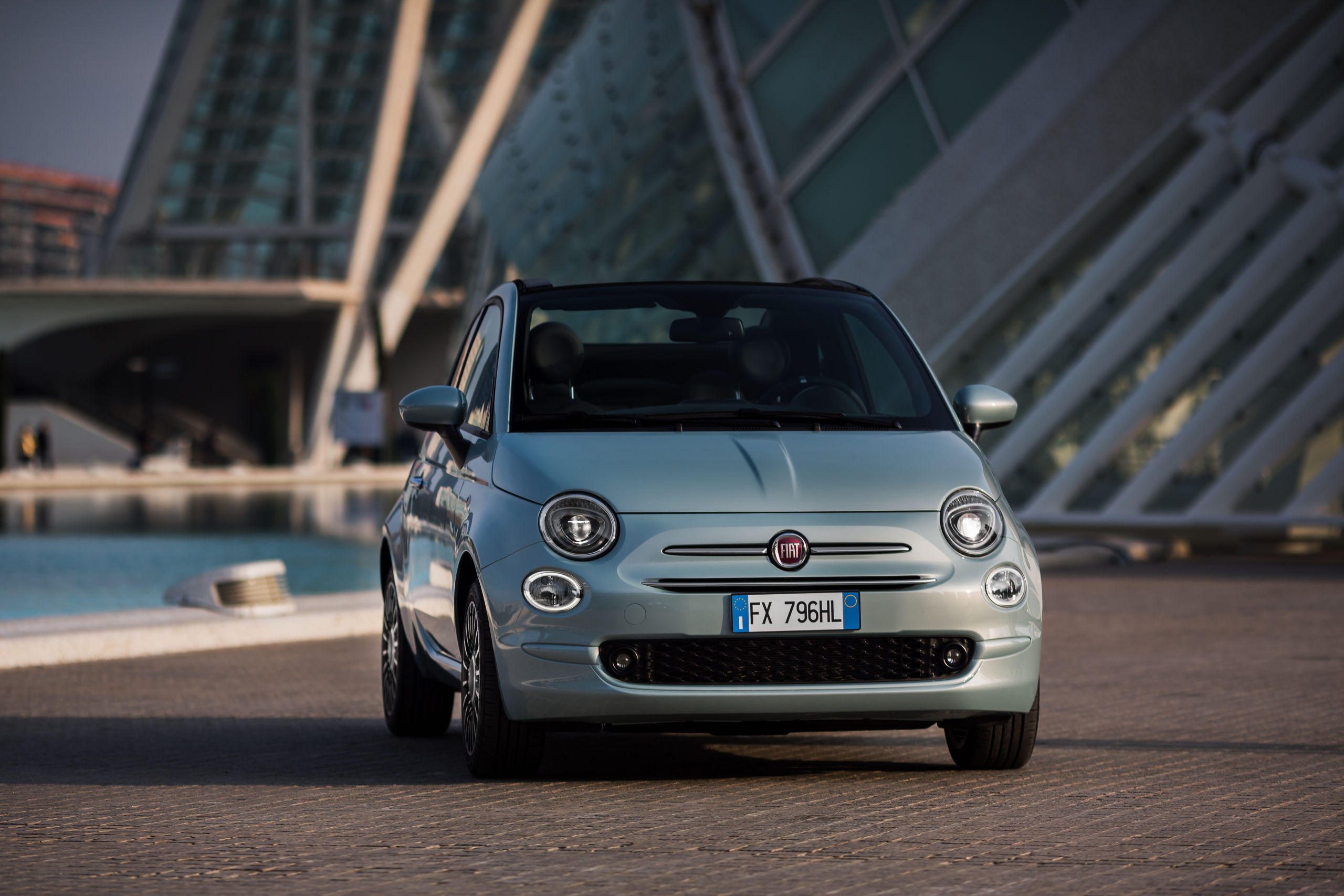 Wat is opvallend aan de Fiat 500 Hybrid (2020)?