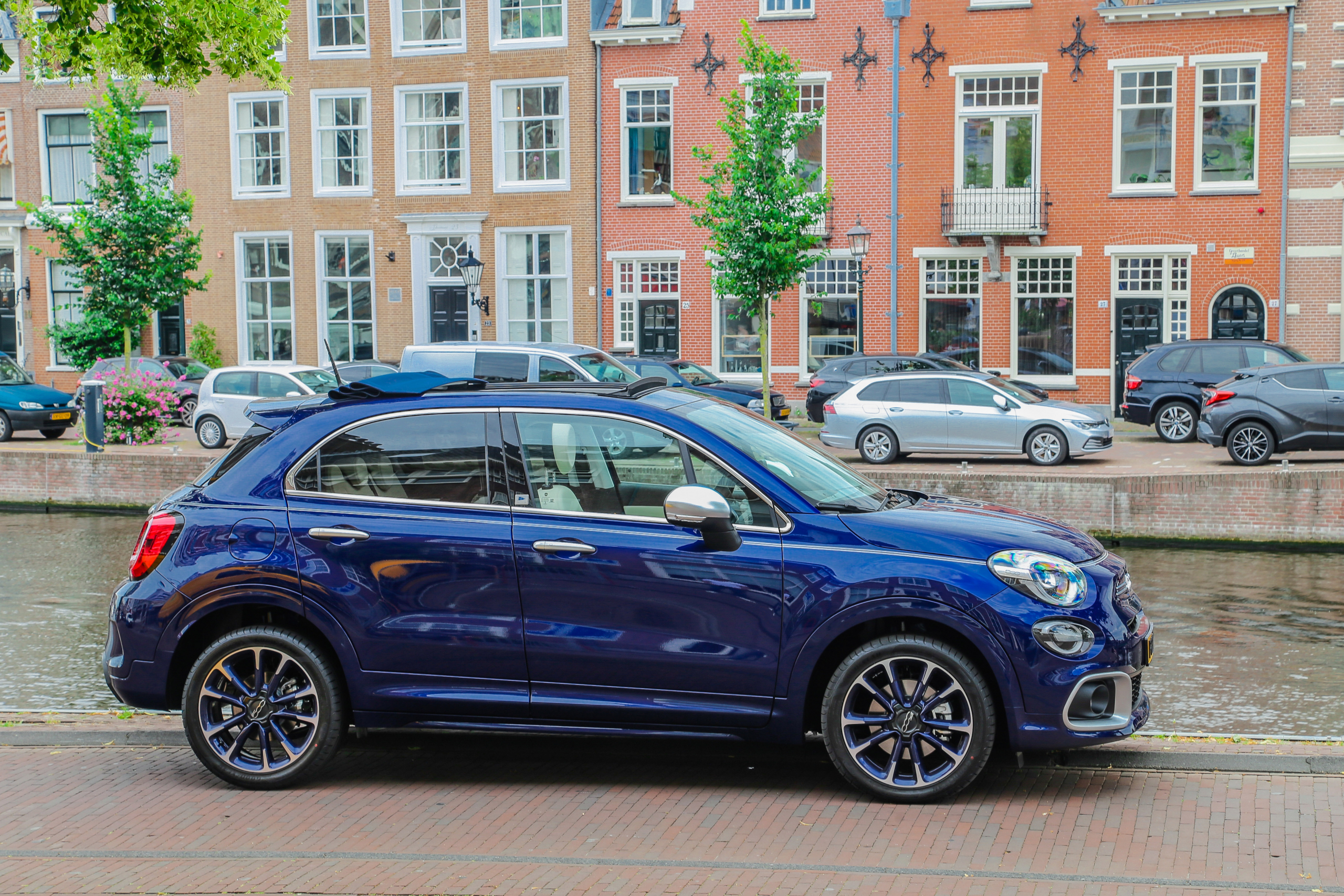 Waarom rijke Russen dol zijn op deze Fiat 500X (2022)