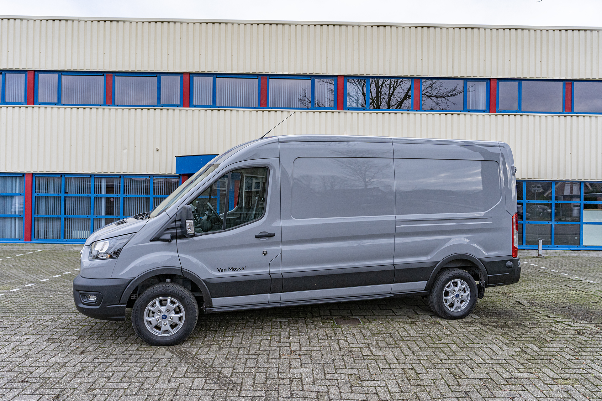 Test Ford E-Transit (2025): waar is die achteruitkijkspiegel?