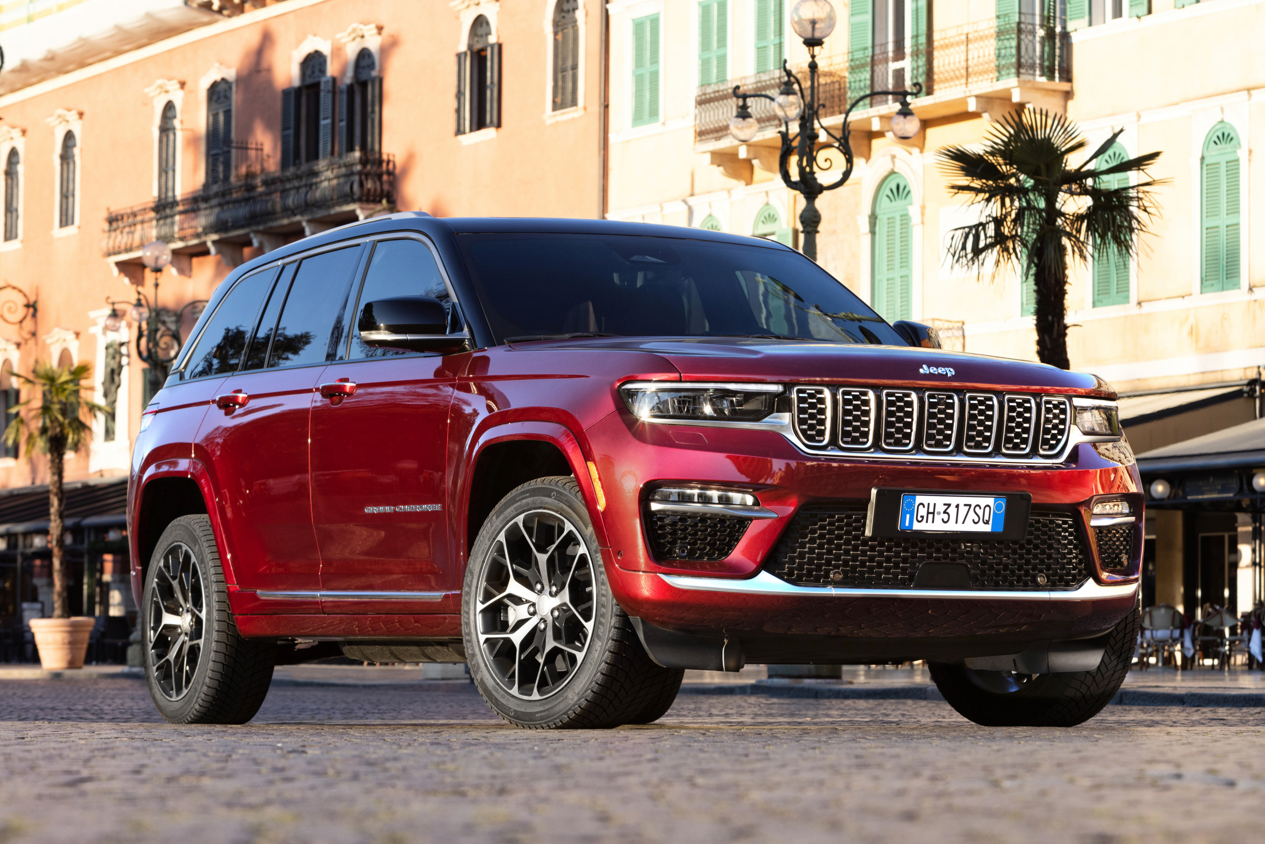 De wereld staat in brand! Dus brengt Jeep ons een nieuwe Grand Cherokee (2022) ...