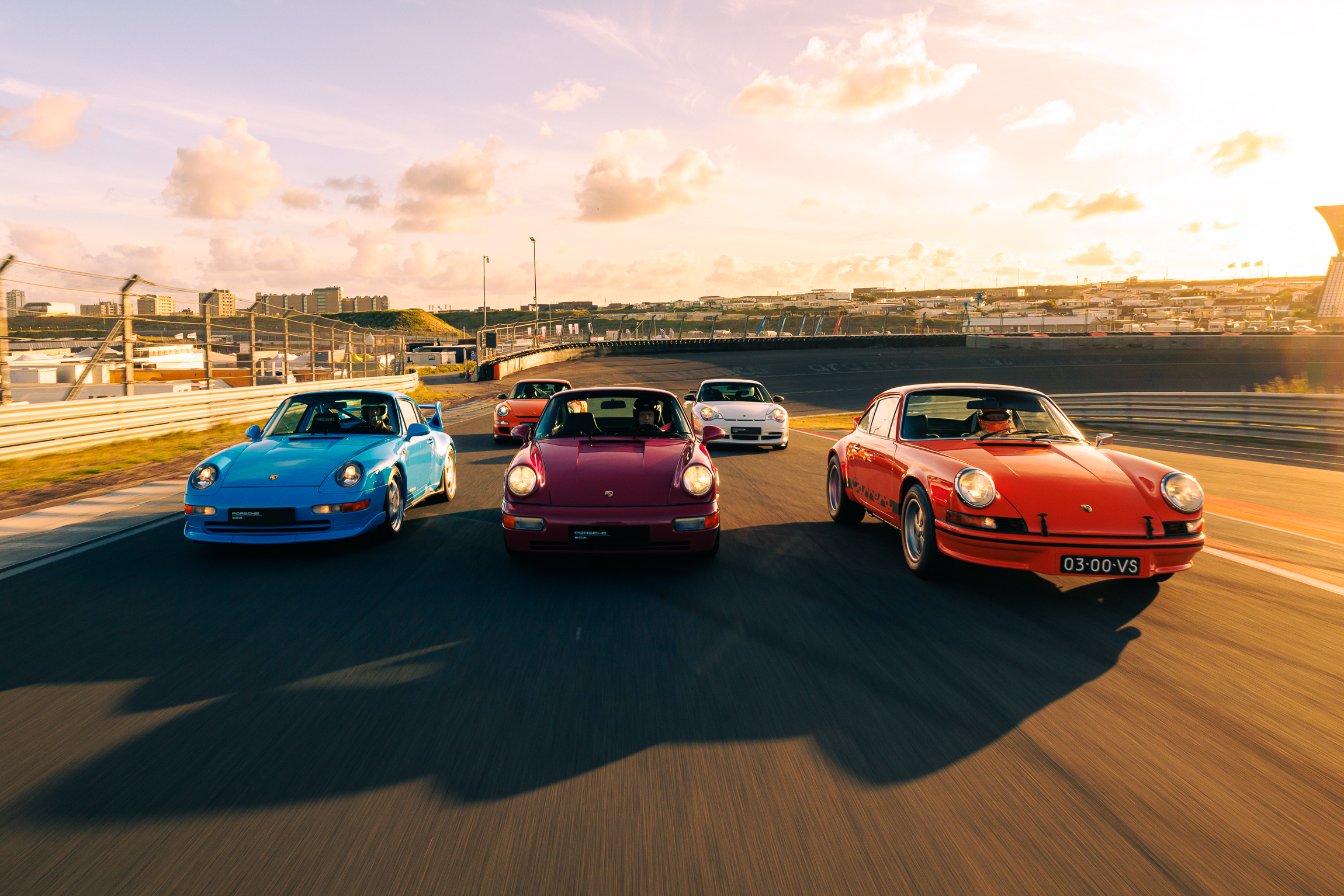 Zo vierde Porsche de vijftigste verjaardag van de 911 Carrera RS 2.7