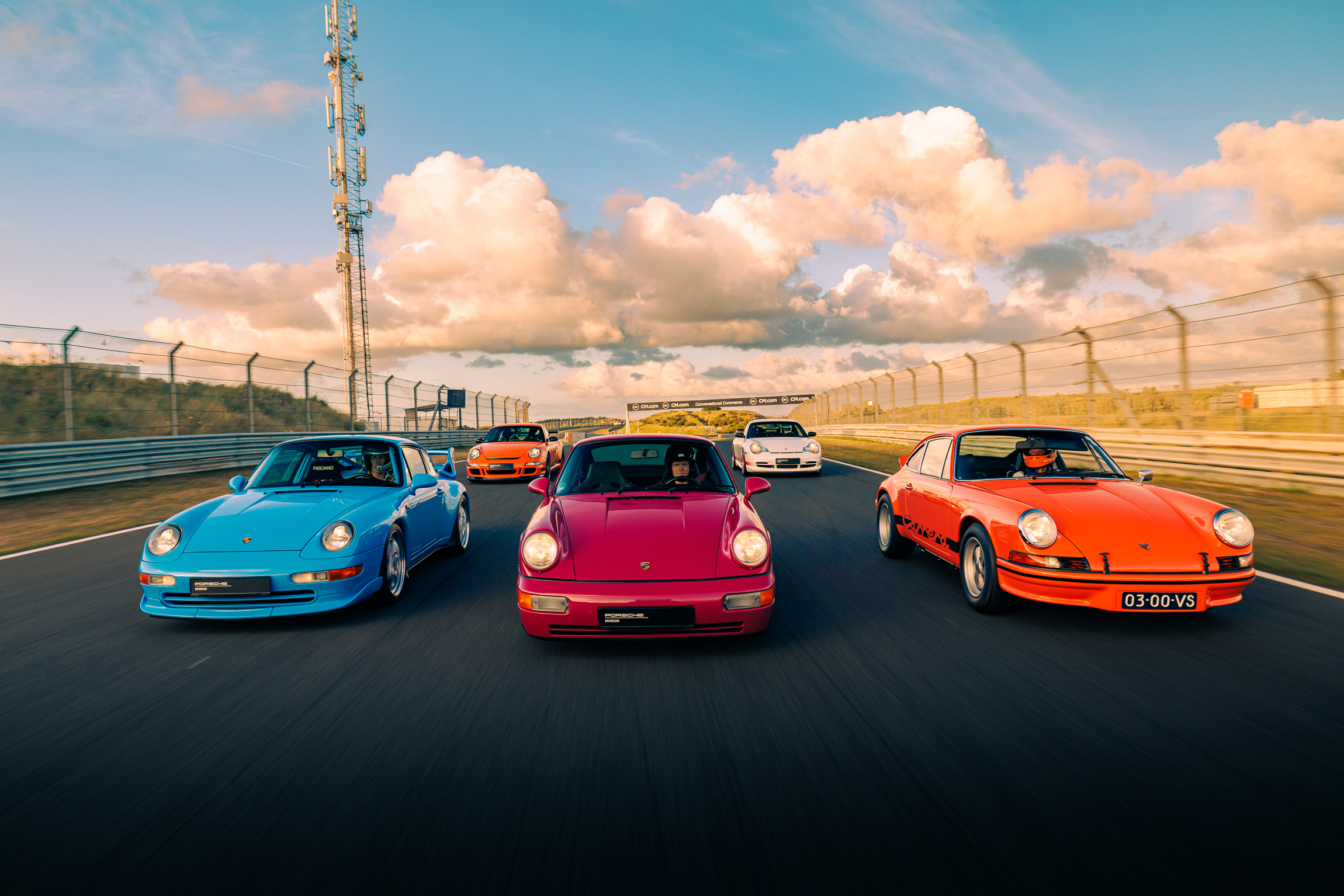 Zo vierde Porsche de vijftigste verjaardag van de 911 Carrera RS 2.7