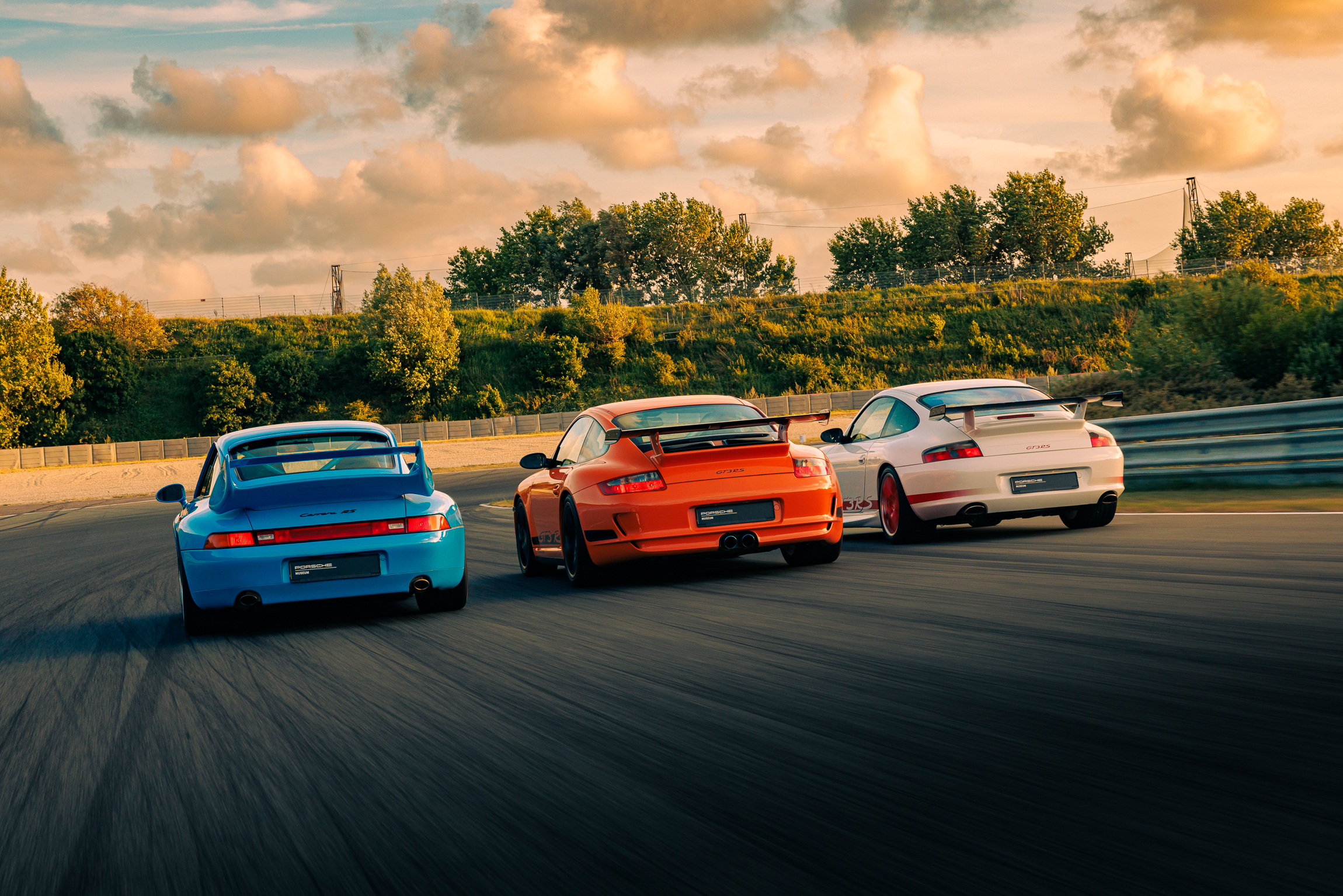 Zo vierde Porsche de vijftigste verjaardag van de 911 Carrera RS 2.7