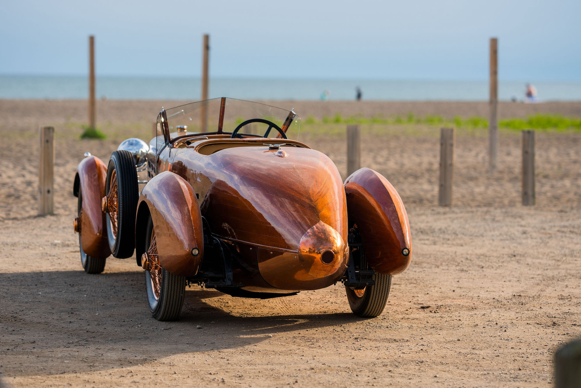Deze klassieke auto is van hout. En moet 11,8 miljoen euro (!) opleveren