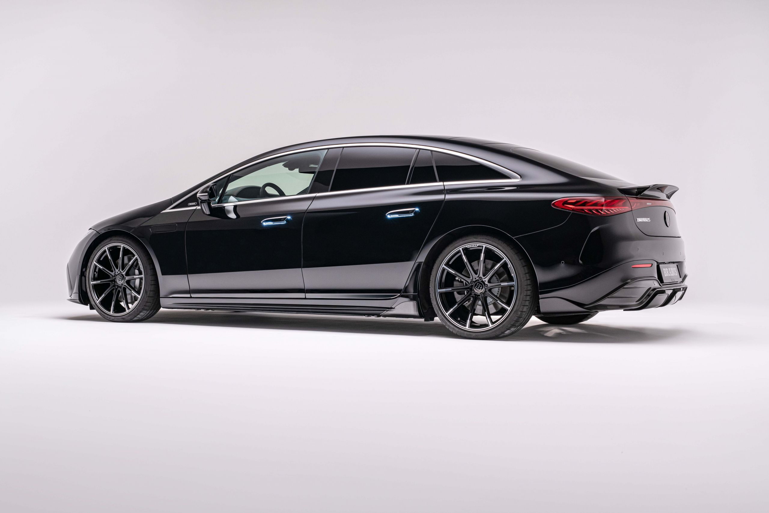 Deze door Brabus getunede Mercedes EQS is extreem kra ... euhm ... efficiënt?