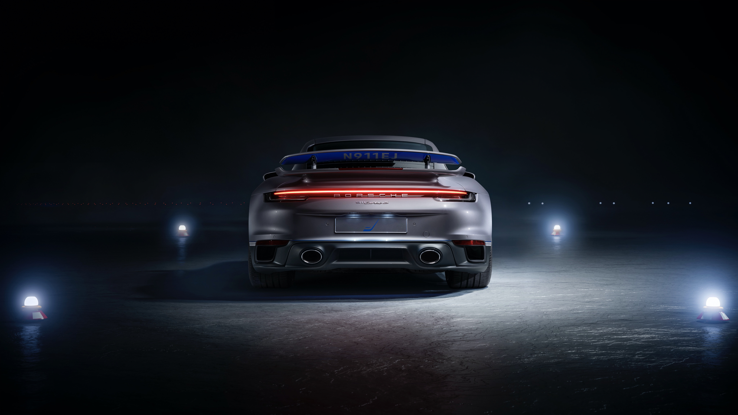 Koop een privéjet, krijg een Porsche 911 Turbo S cadeau