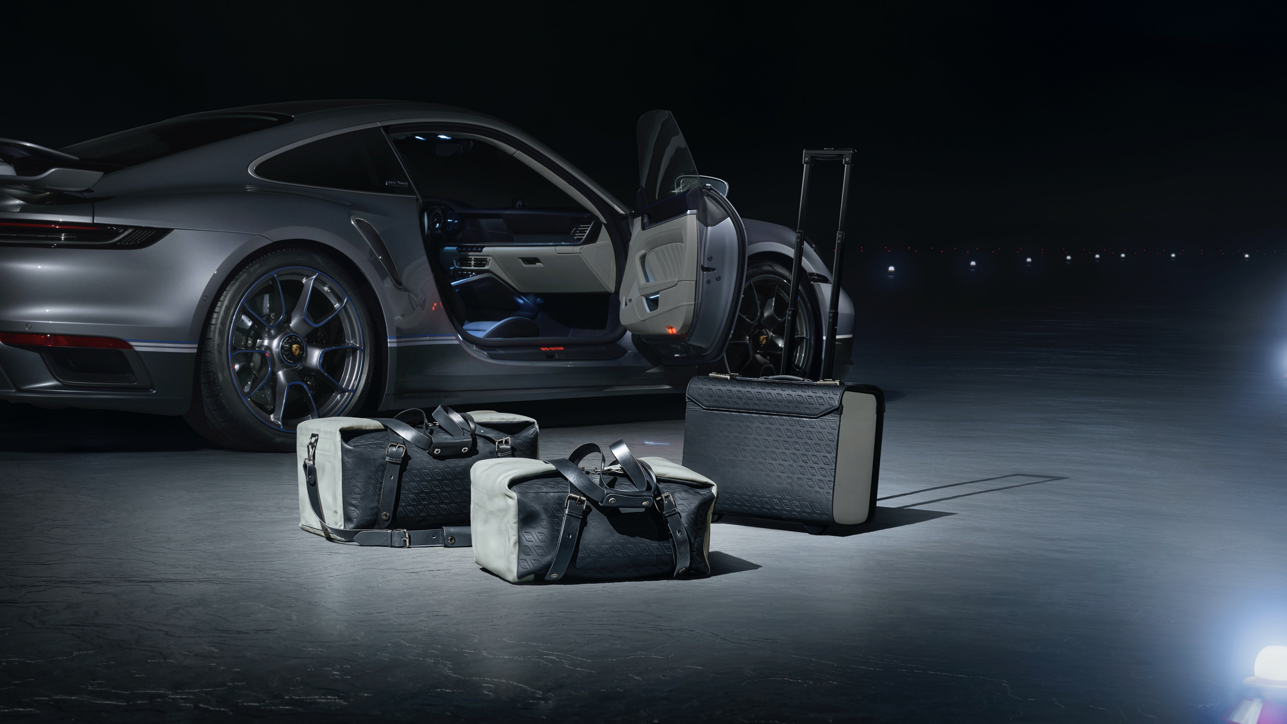 Koop een privéjet, krijg een Porsche 911 Turbo S cadeau