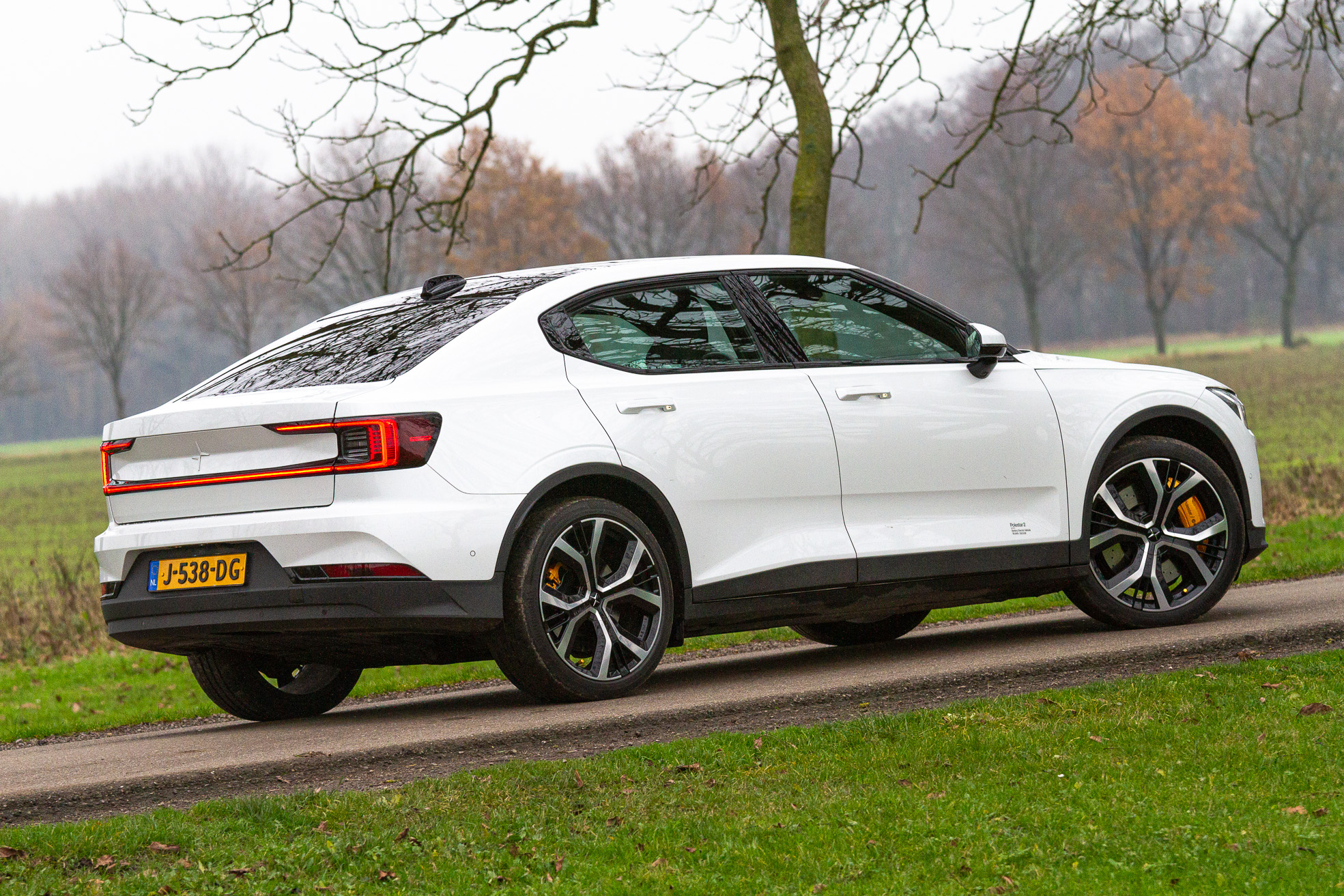 Over-the-air-update voor jouw Polestar 2 - Wil je 68 pk extra? Dat is dan 1000 euro