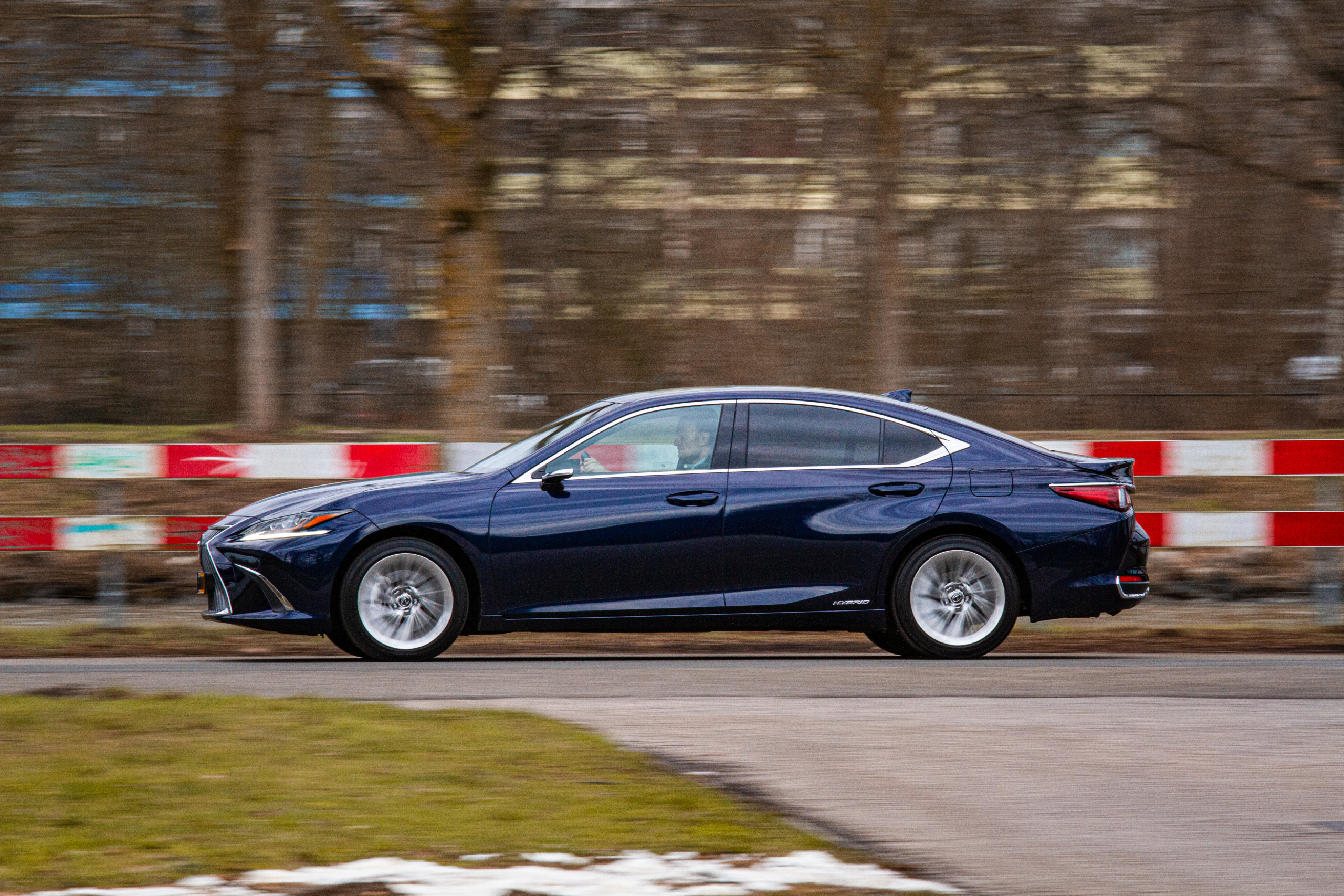 Eerste review Lexus ES 300h: Voegen die digitale buitenspiegels iets toe?