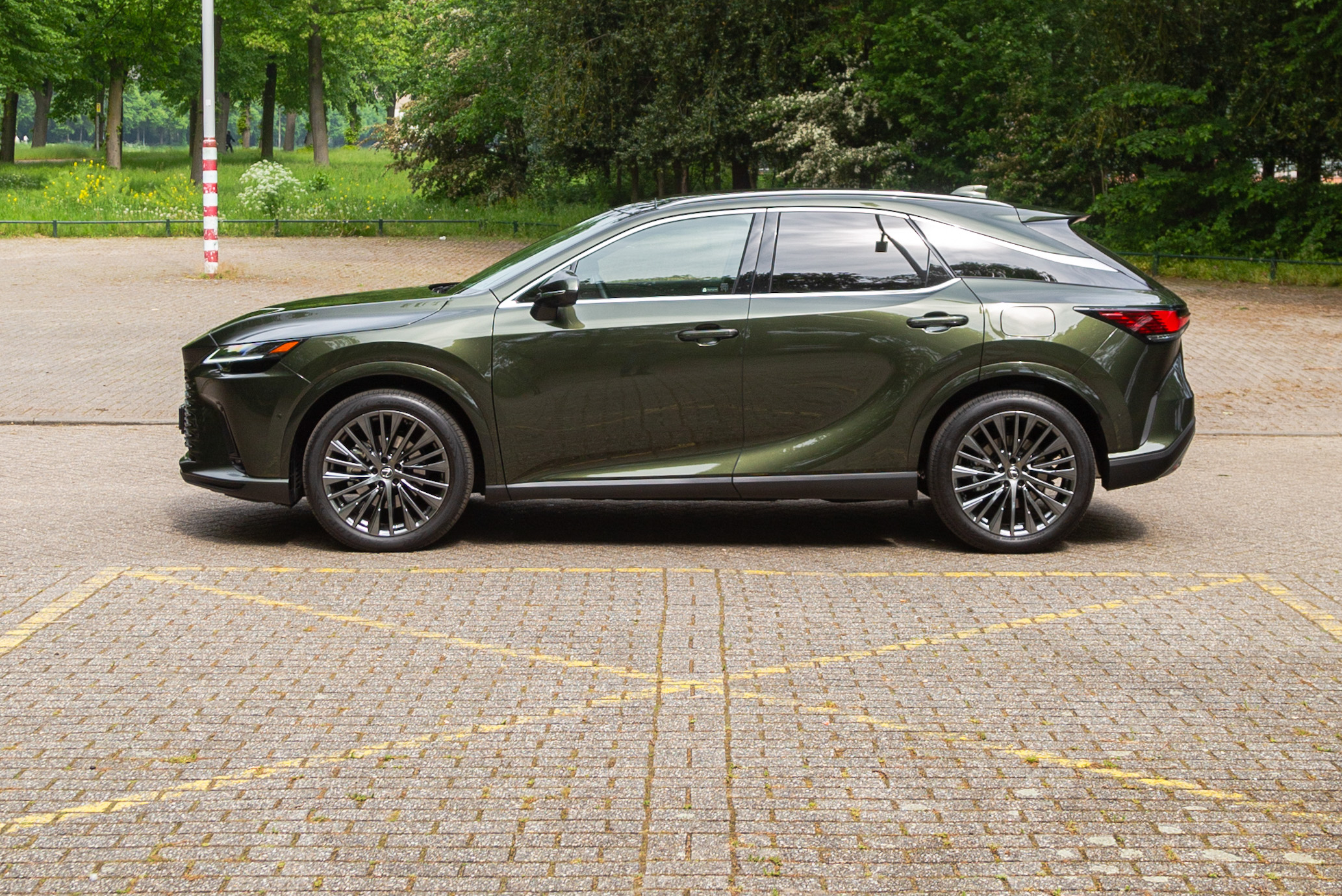 Lexus RX 450h+ Plug-in Hybrid: 3 voordelen en 3 nadelen