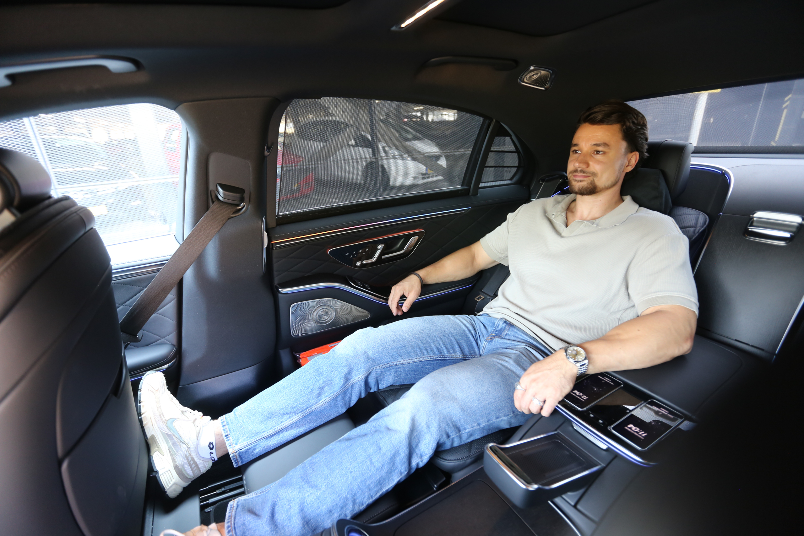 TEST: Deze 6 luxefuncties uit de nieuwe S-Klasse willen we ook in gewone auto’s