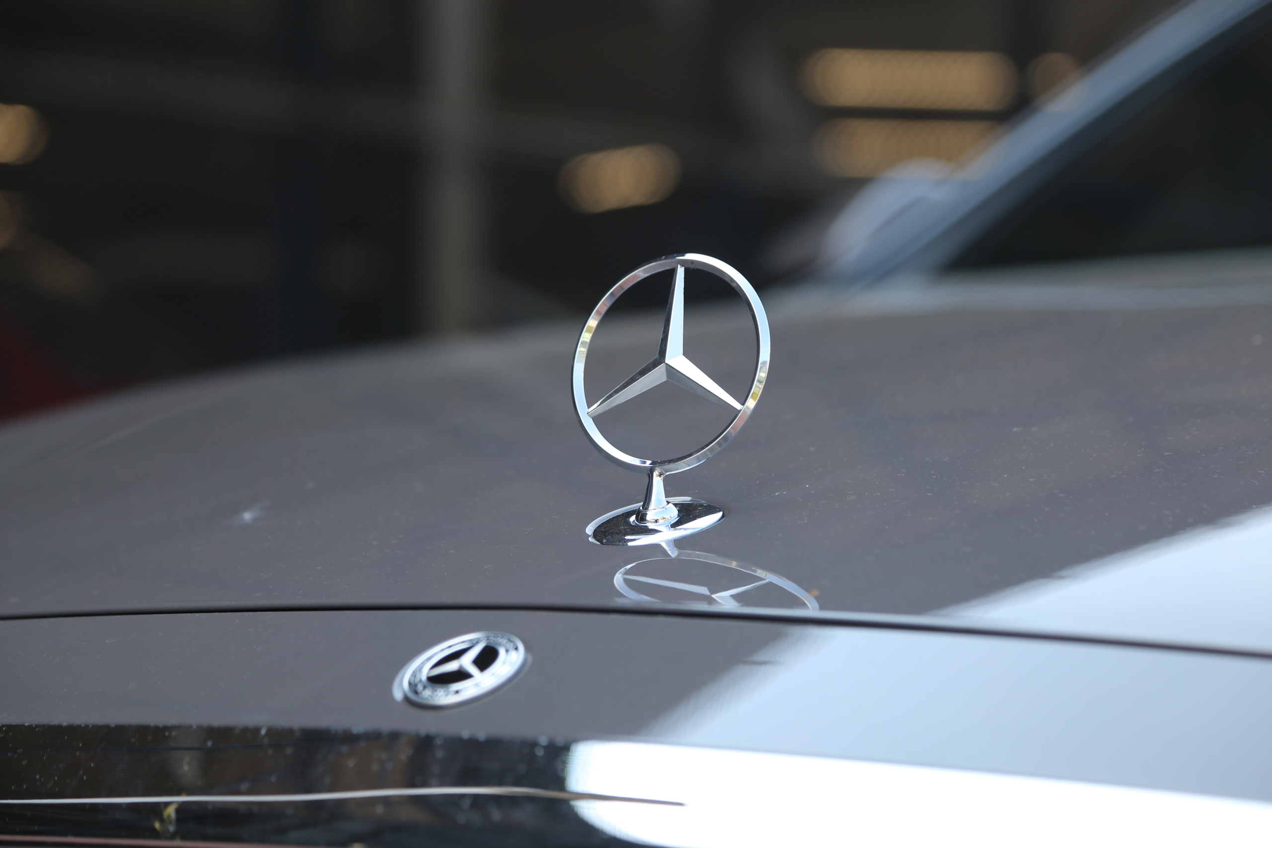 TEST: Deze 6 luxefuncties uit de nieuwe S-Klasse willen we ook in gewone auto’s