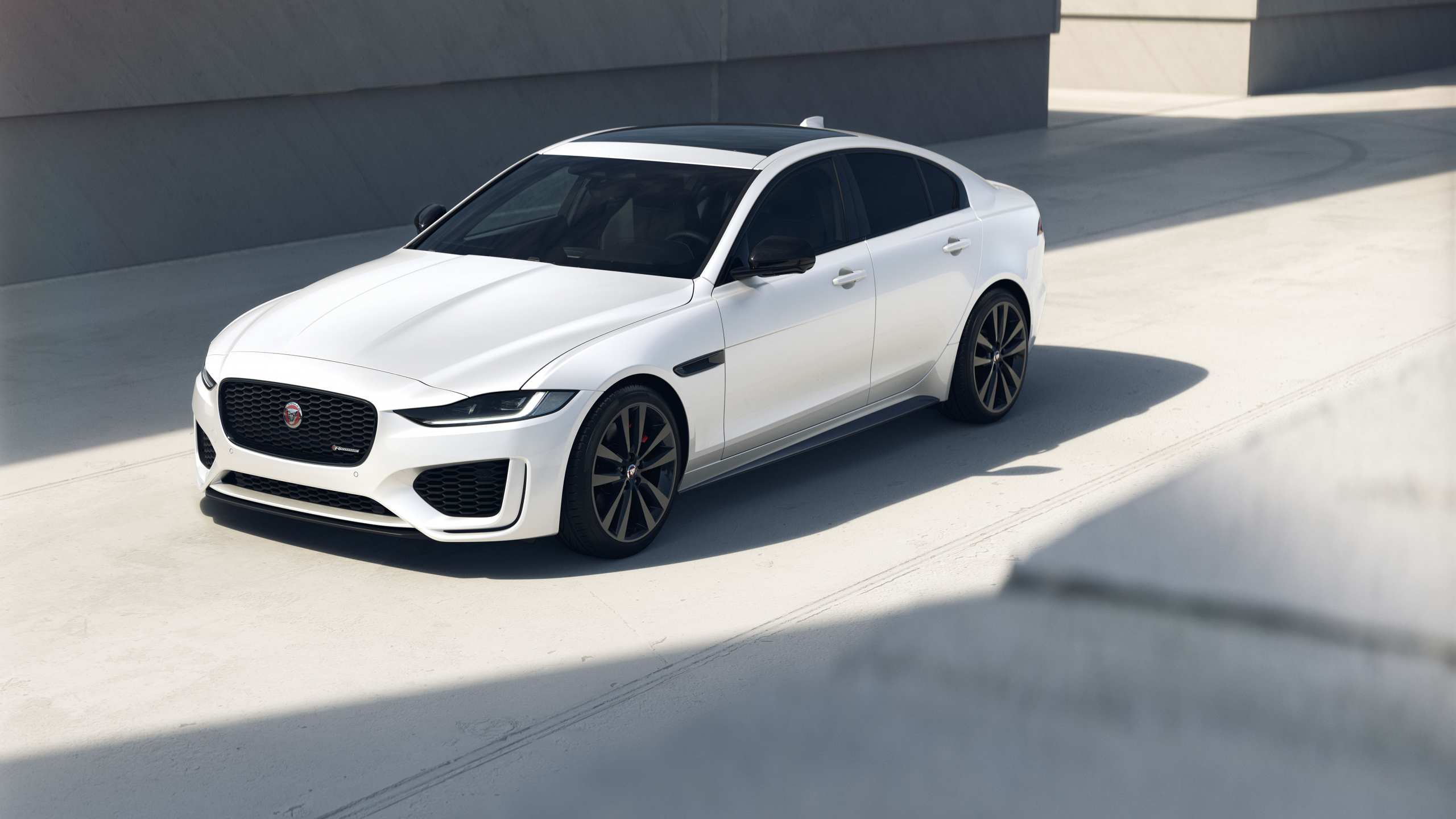 Update voor Jaguar XE en Jaguar XF - Leasen jullie ze nu wél?!