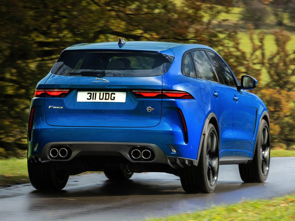 Sint, mogen wij een nieuwe Jaguar F-Pace SVR in onze schoen?