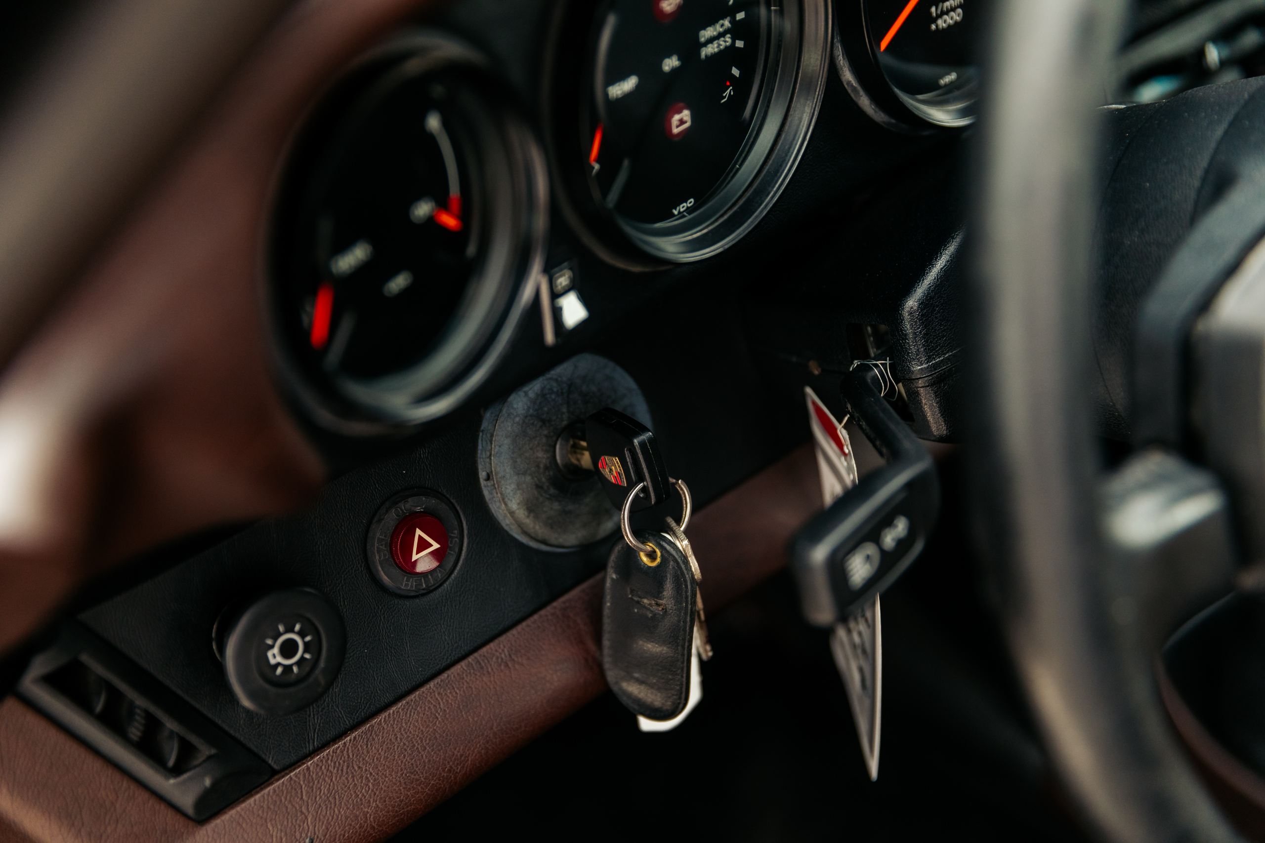 Porsche 911 SC 3.0 vs. Porsche 992 Carrera S: De ruwe diamant en de edelsteen