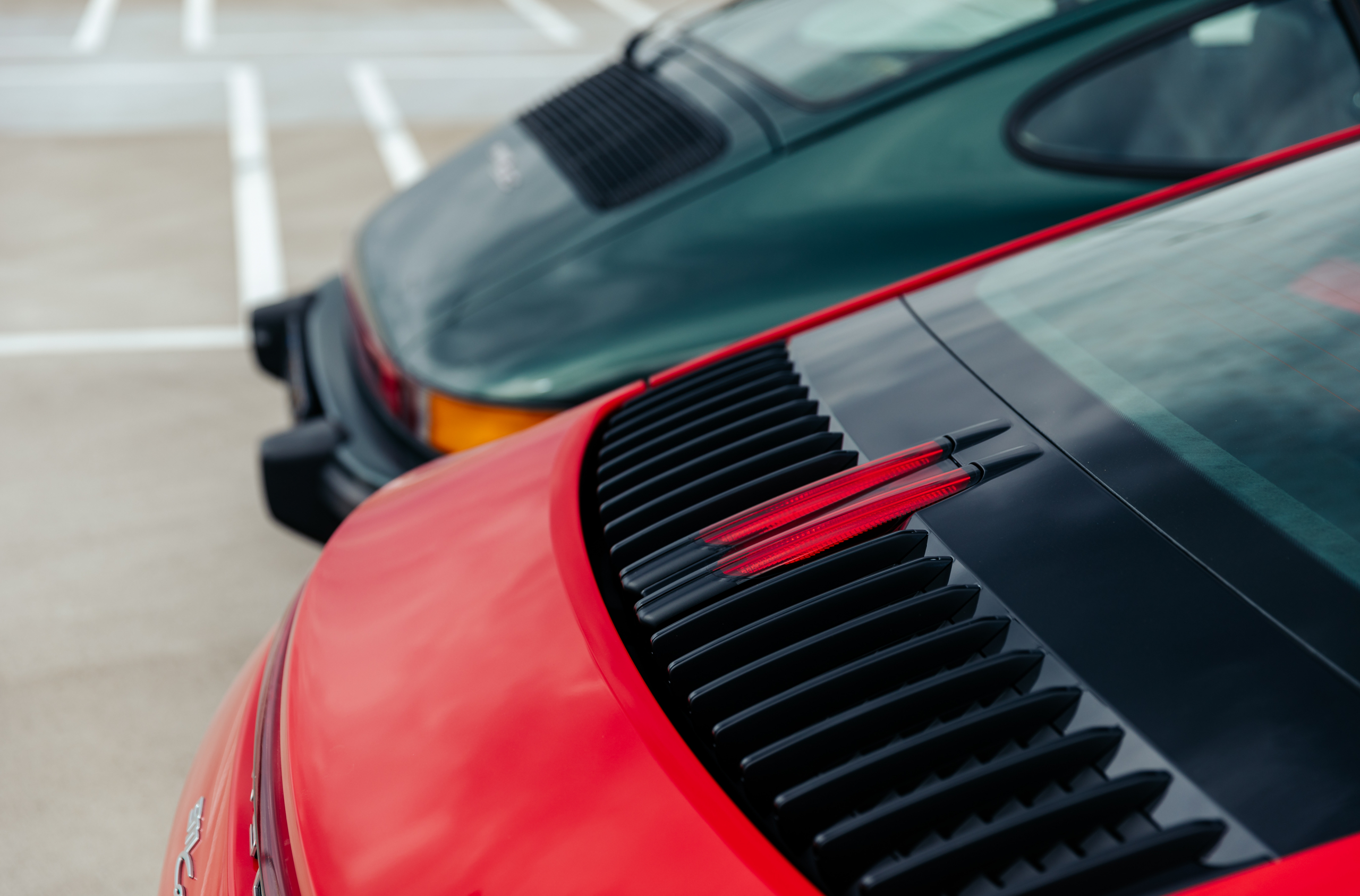 Porsche 911 SC 3.0 vs. Porsche 992 Carrera S: De ruwe diamant en de edelsteen